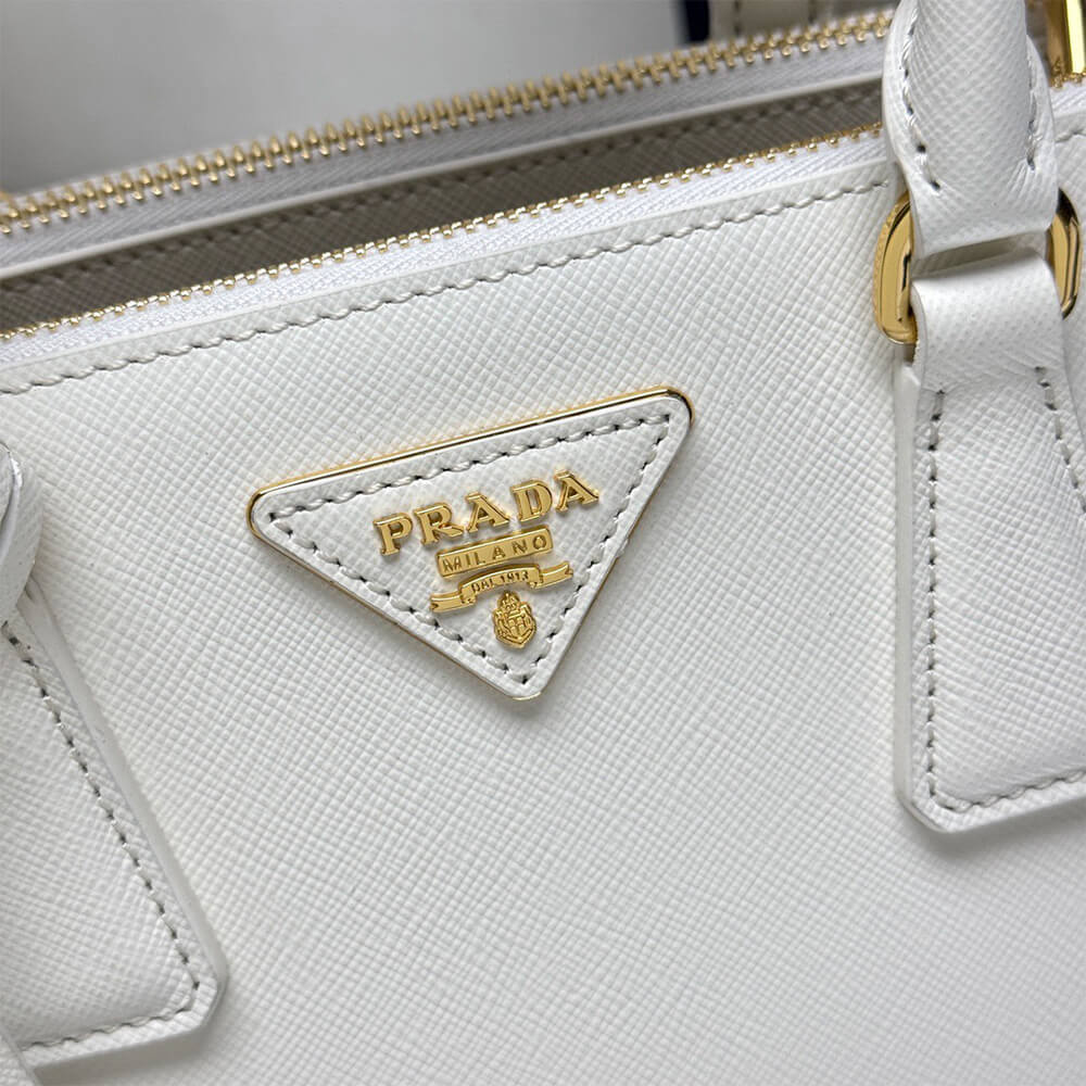 Prada Small Prada Galleria Saffiano leather bag(HIGH-END GRADE) - Top Club