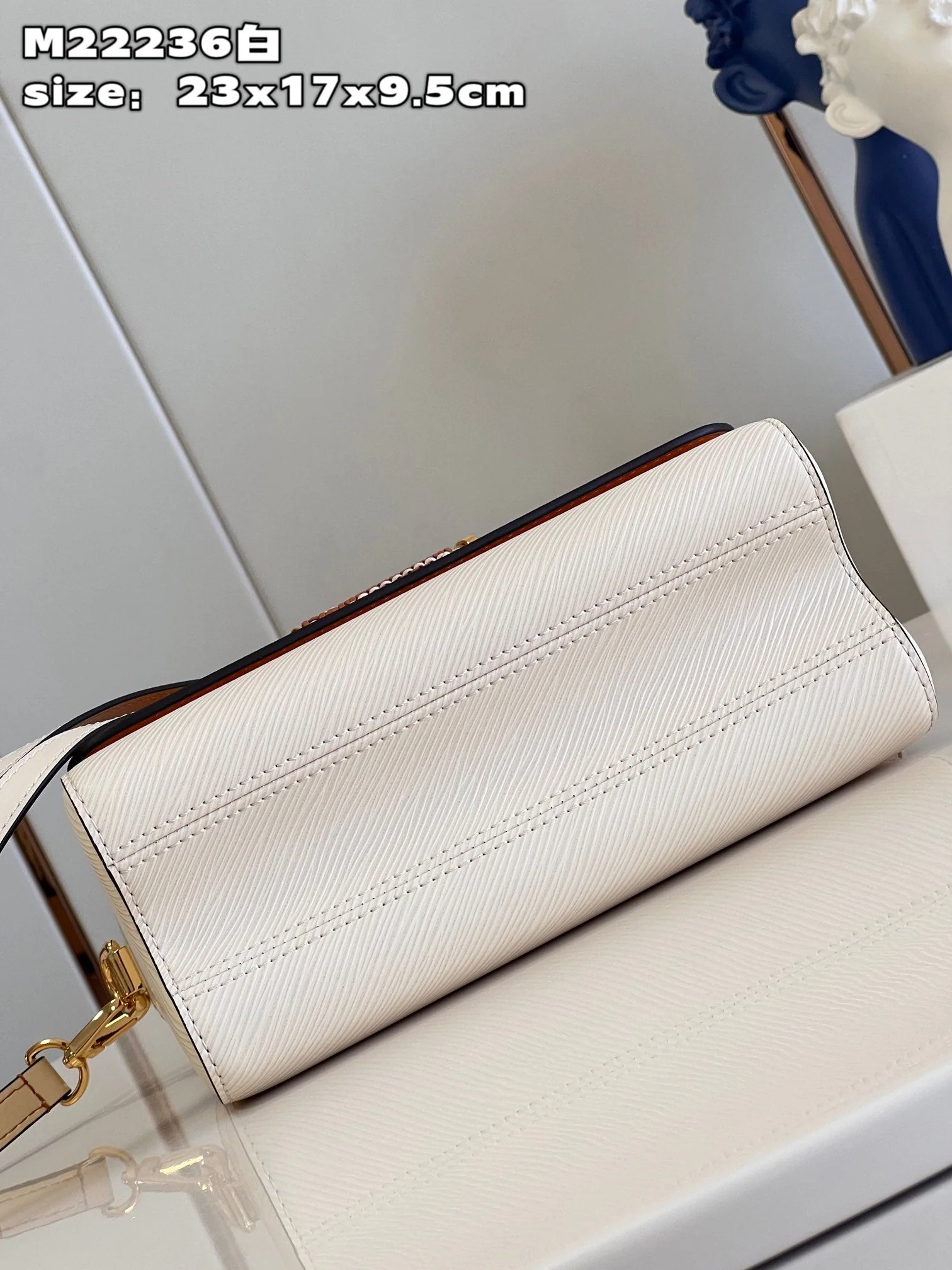 Louis Vuitton Twist MM Epi Bag White Quartz - 23 x 17 x 9.5 cm - Top Club