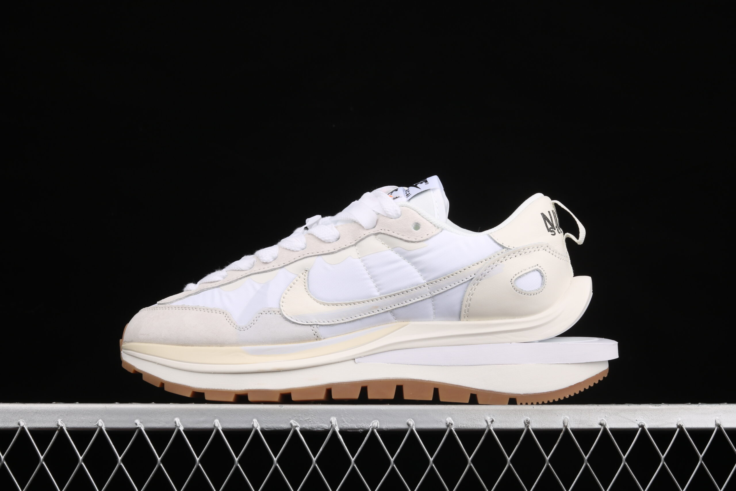 Nike Vaporwaffle, Sacai Sail Gum - Sneaker Replica Workshop
