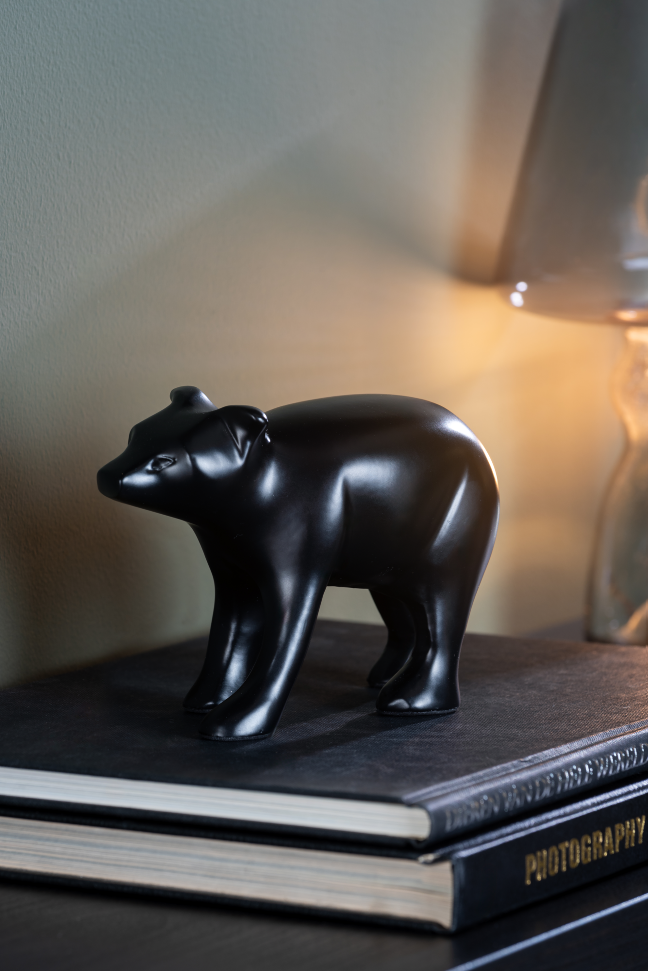 Statue Bear metal matt white