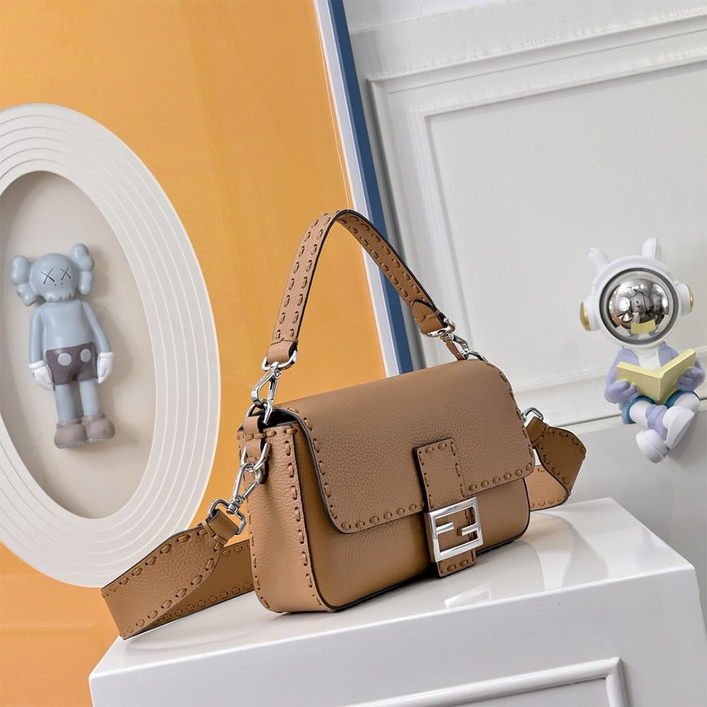 Fendi Baguette - Top Club