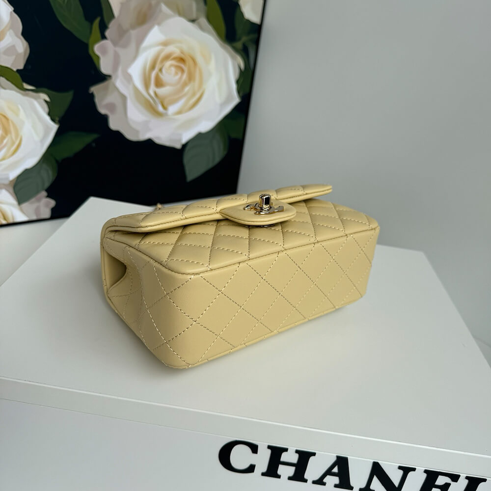 CHANEL Mini Classic Handbag With Top Handle - Top Club