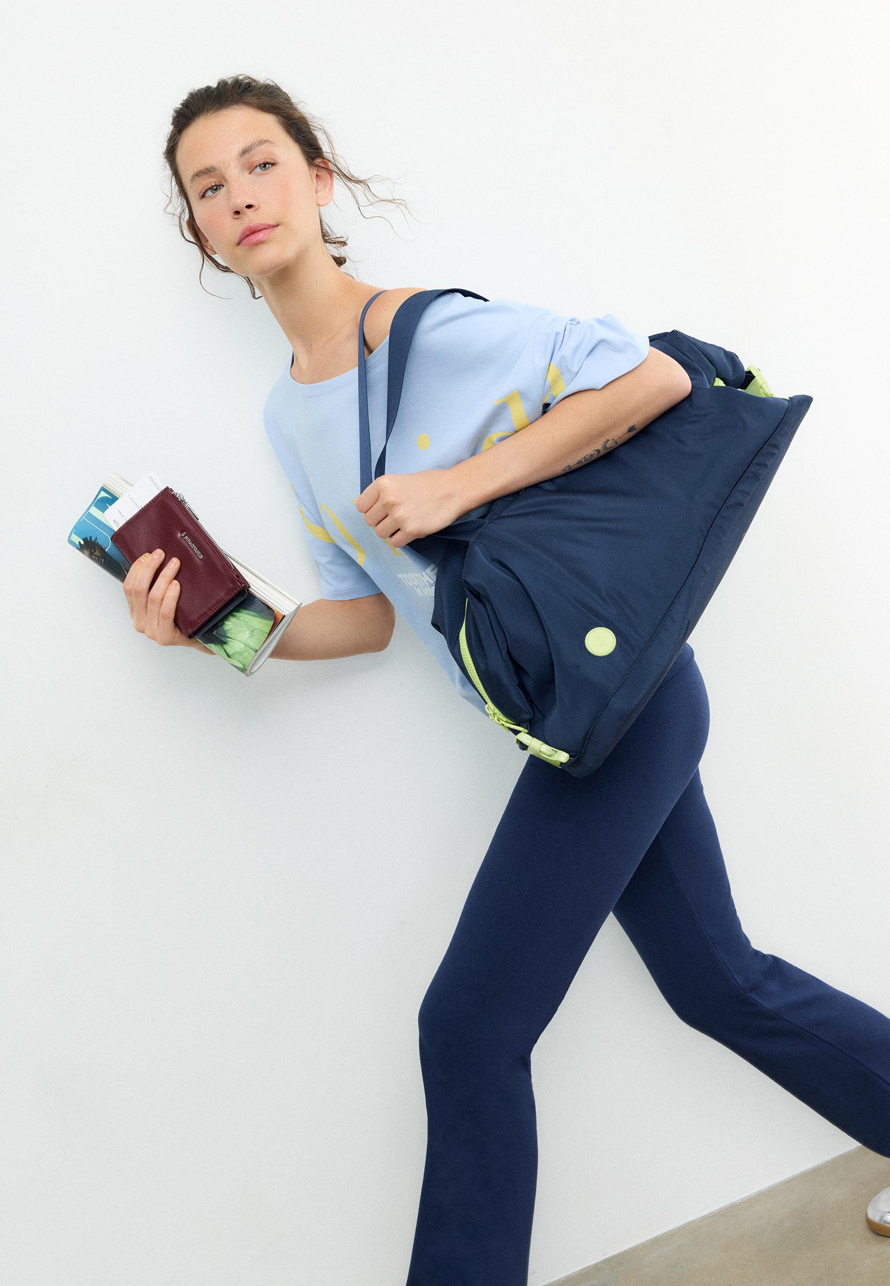 CONTRAST BAG