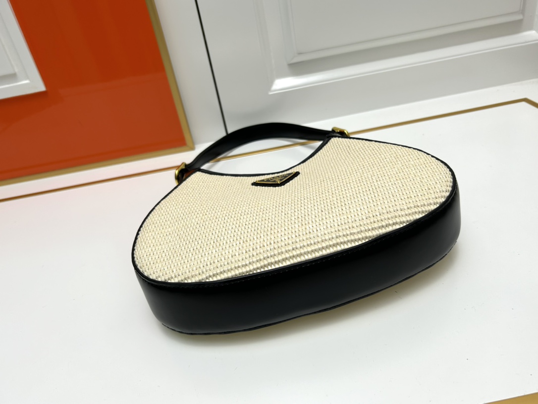 Pra new arrival women bag size : 28-22-5cm - Top Club