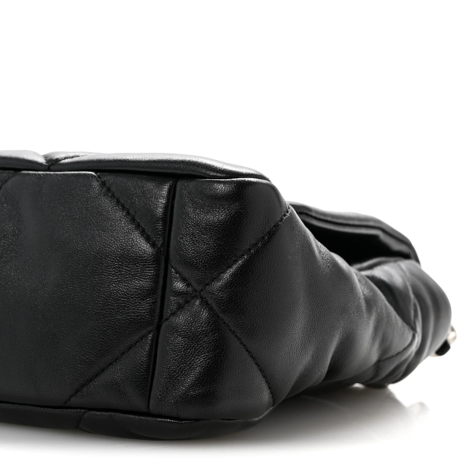 Lambskin Quilted Medium Chanel 19 Flap Black - Top Club