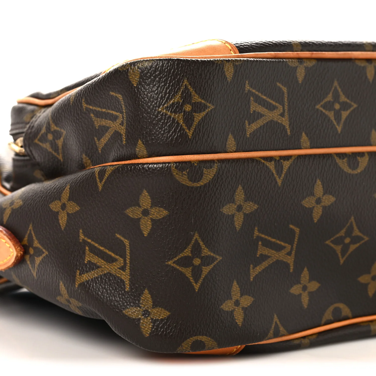 Monogram Nil 28 - Top Club