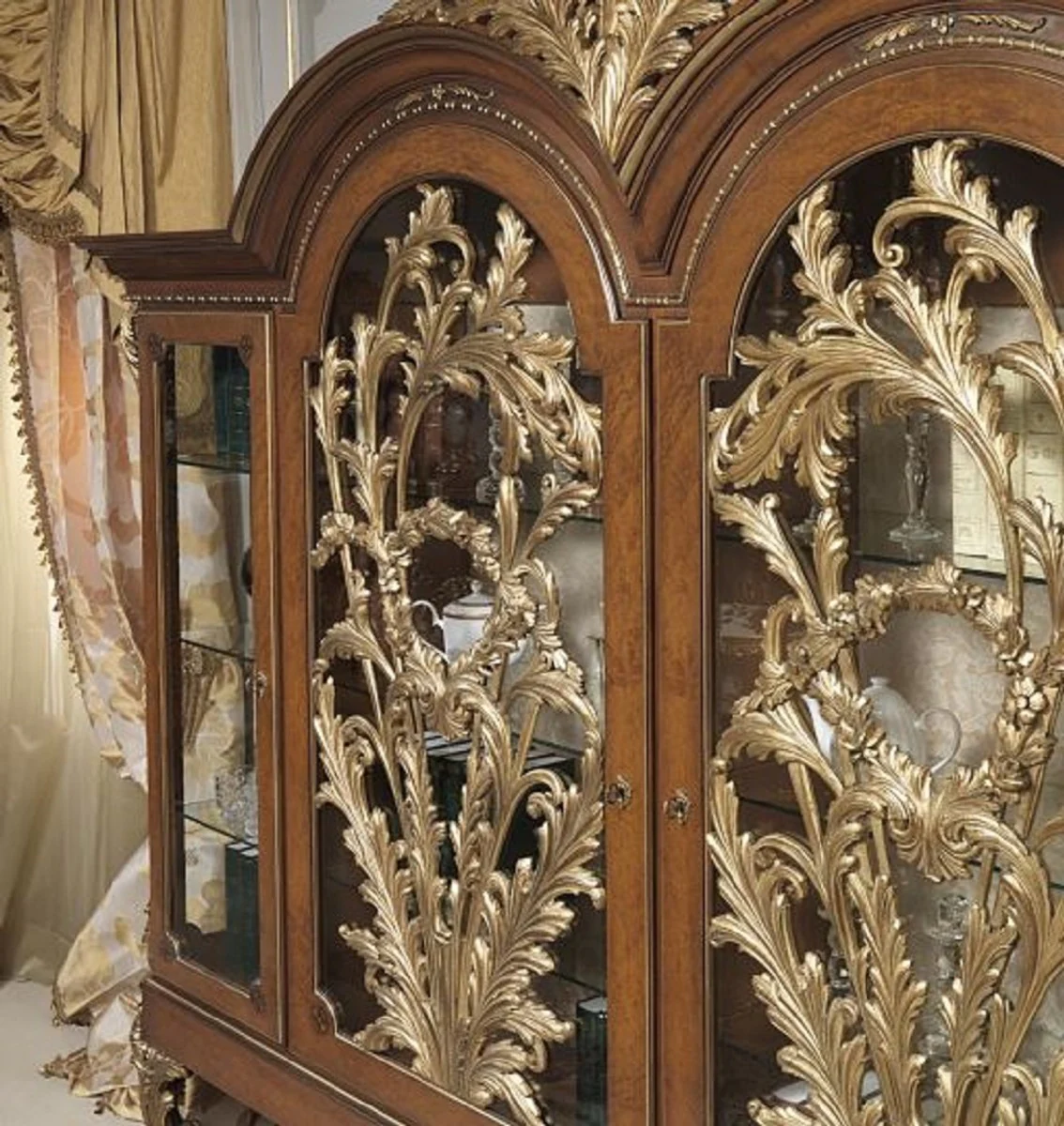 Luxury baroque display cabinet brown / gold 308 x 50 x H. 242 cm - Elegant solid wood display cabinet with 4 doors - Hotel Restaurant Castle Furniture - Luxury Quality - Made in Italy
