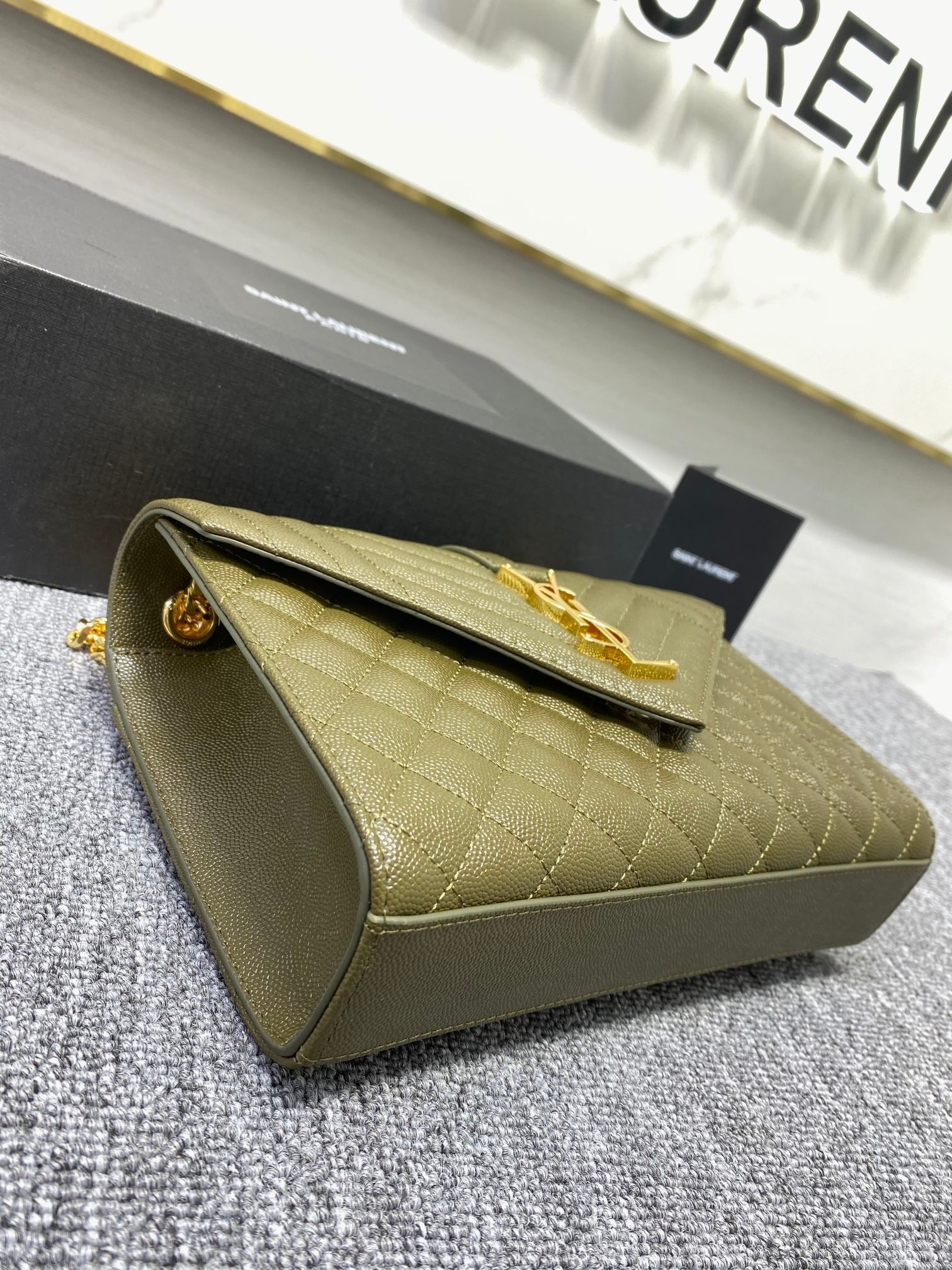 Y  Envelope Medium Bag In Mix Matelasse Grain  De Poudre Embossed Leather - Top Club