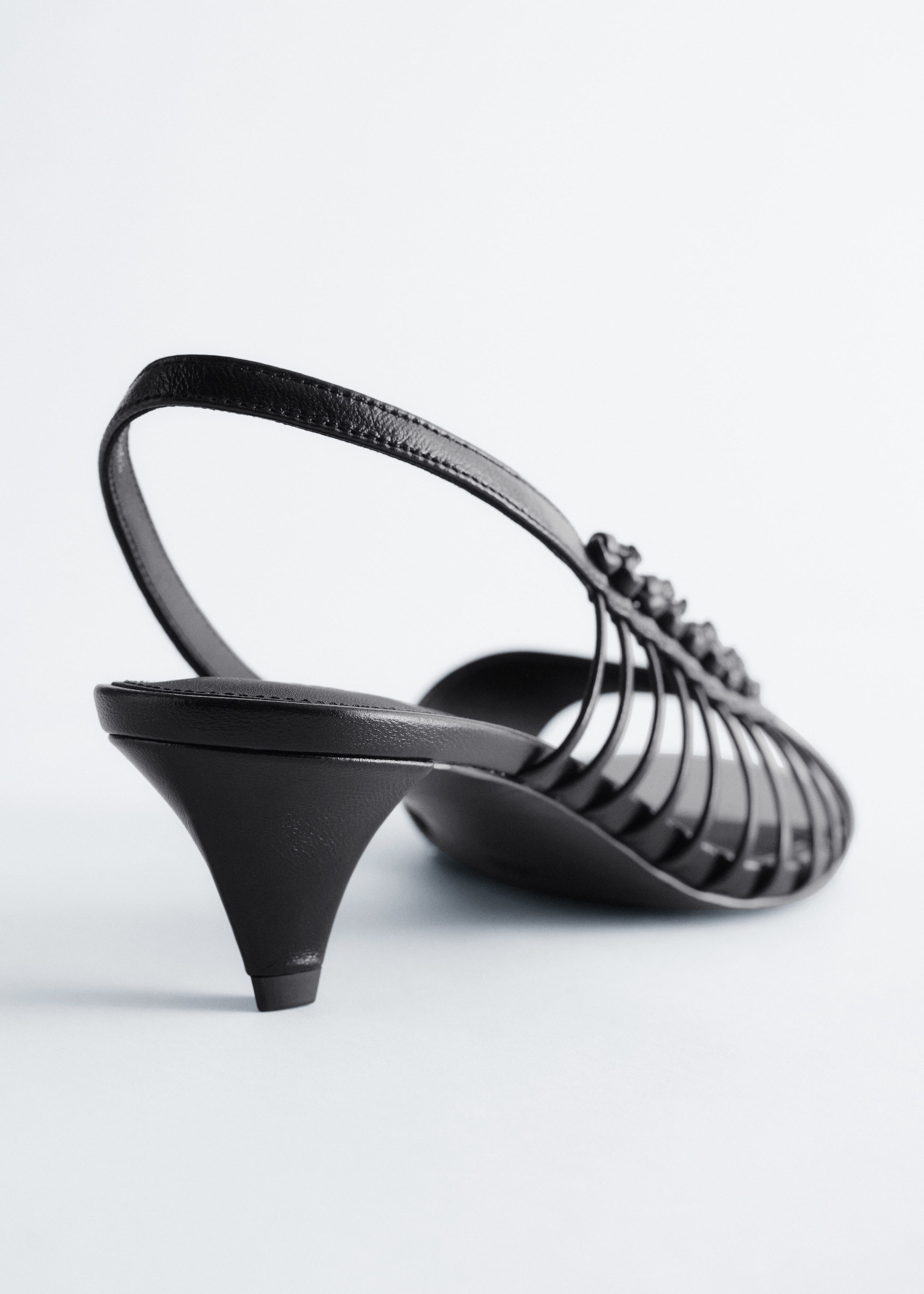 & Other Stories STRAPPY LEATHER SANDALS