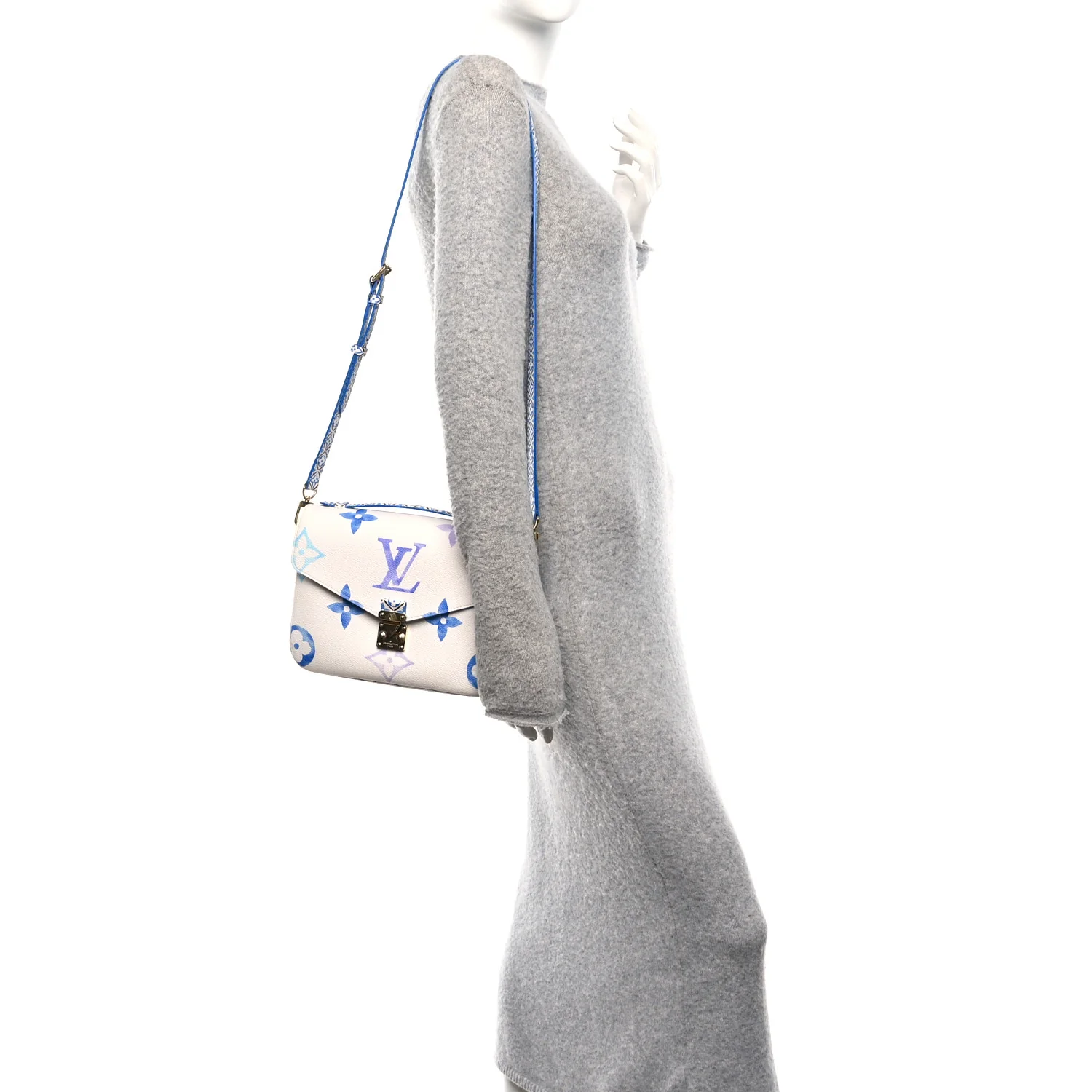 Monogram Giant By The Pool Pochette Metis MM Blue