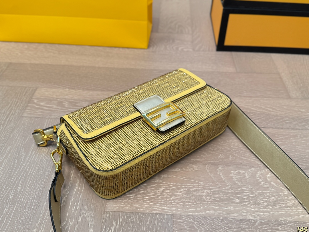 Fen new arrival Baguette Chain bag size??26*15 cm - Top Club