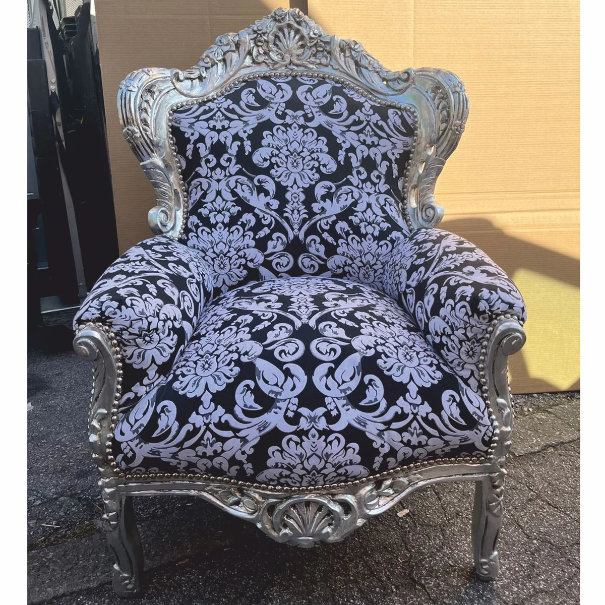 Baroque living room armchair black / white / silver - magnificent baroque furniture