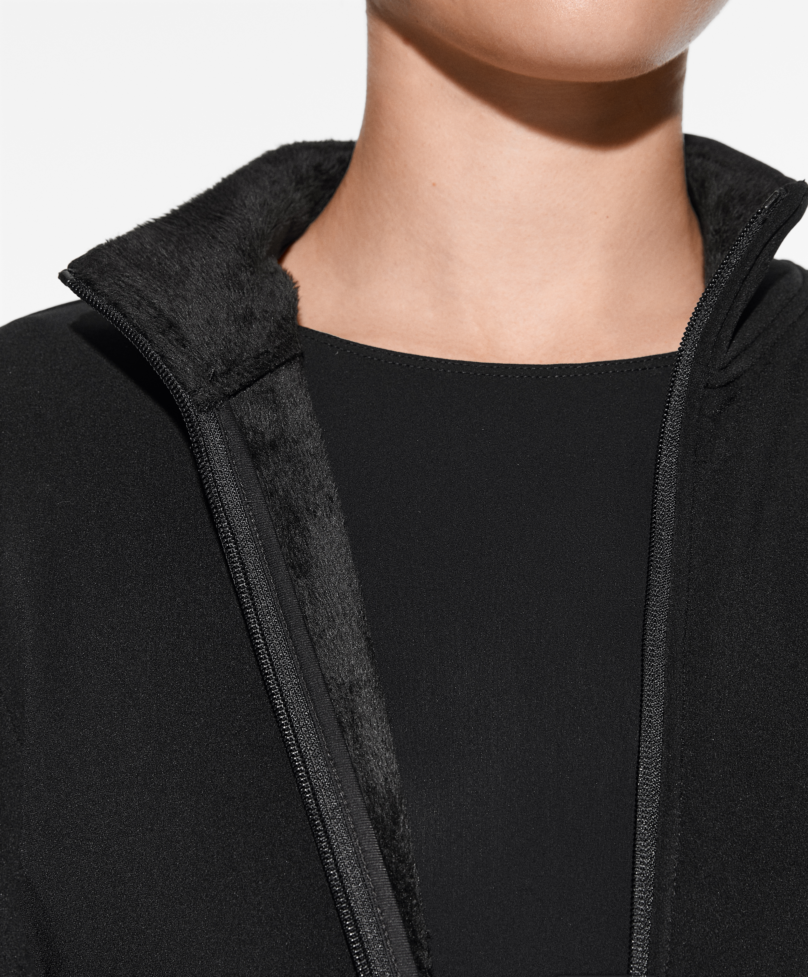 OYSHO Super-extra-warm seamless technical jacket