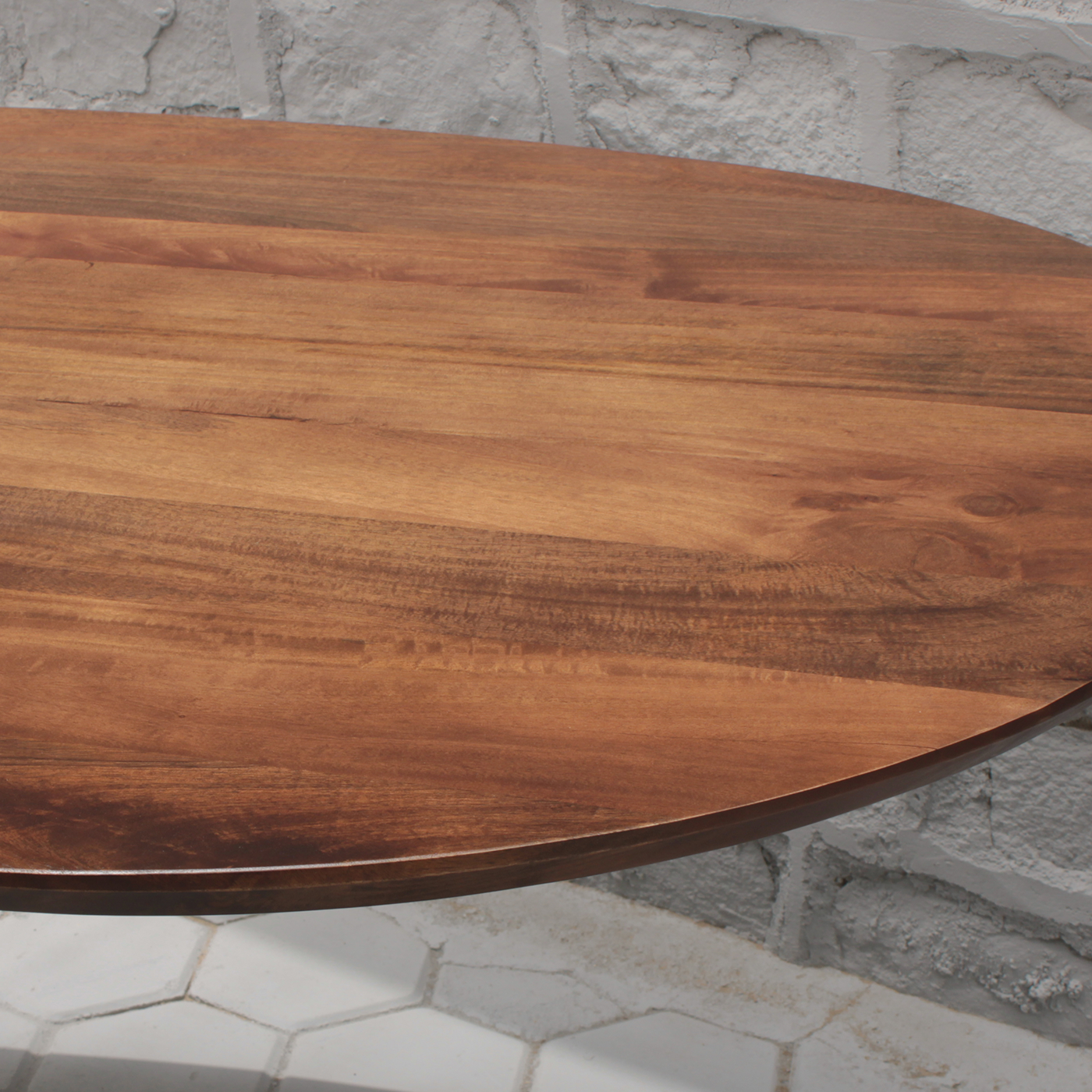 Eettafel organisch Kidney Eettafel mango organisch Kidney walnoot met spinpoot 200 cm