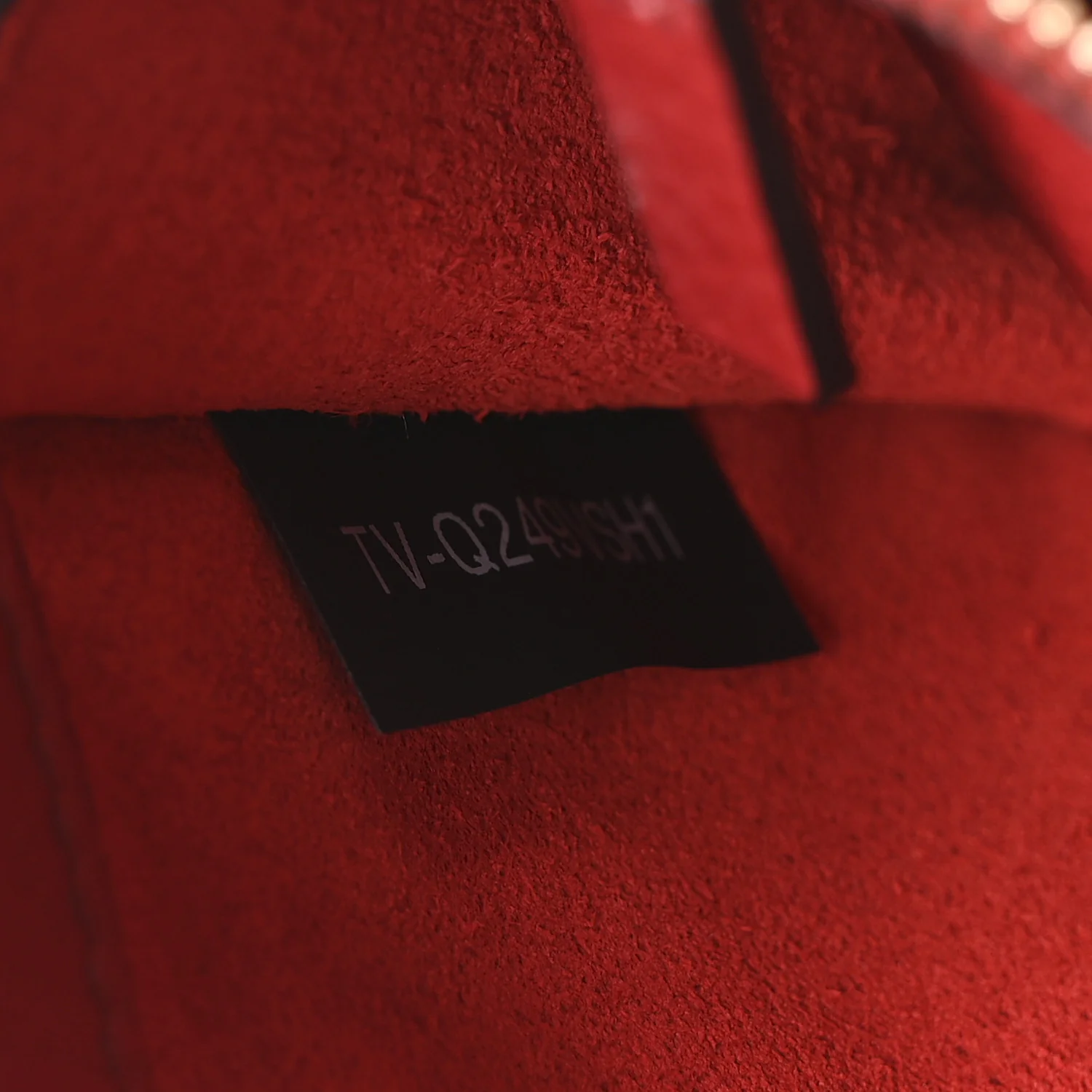 Pebbled Calfskin Rockstud Wallet on Chain Rouge Pur - Top Club