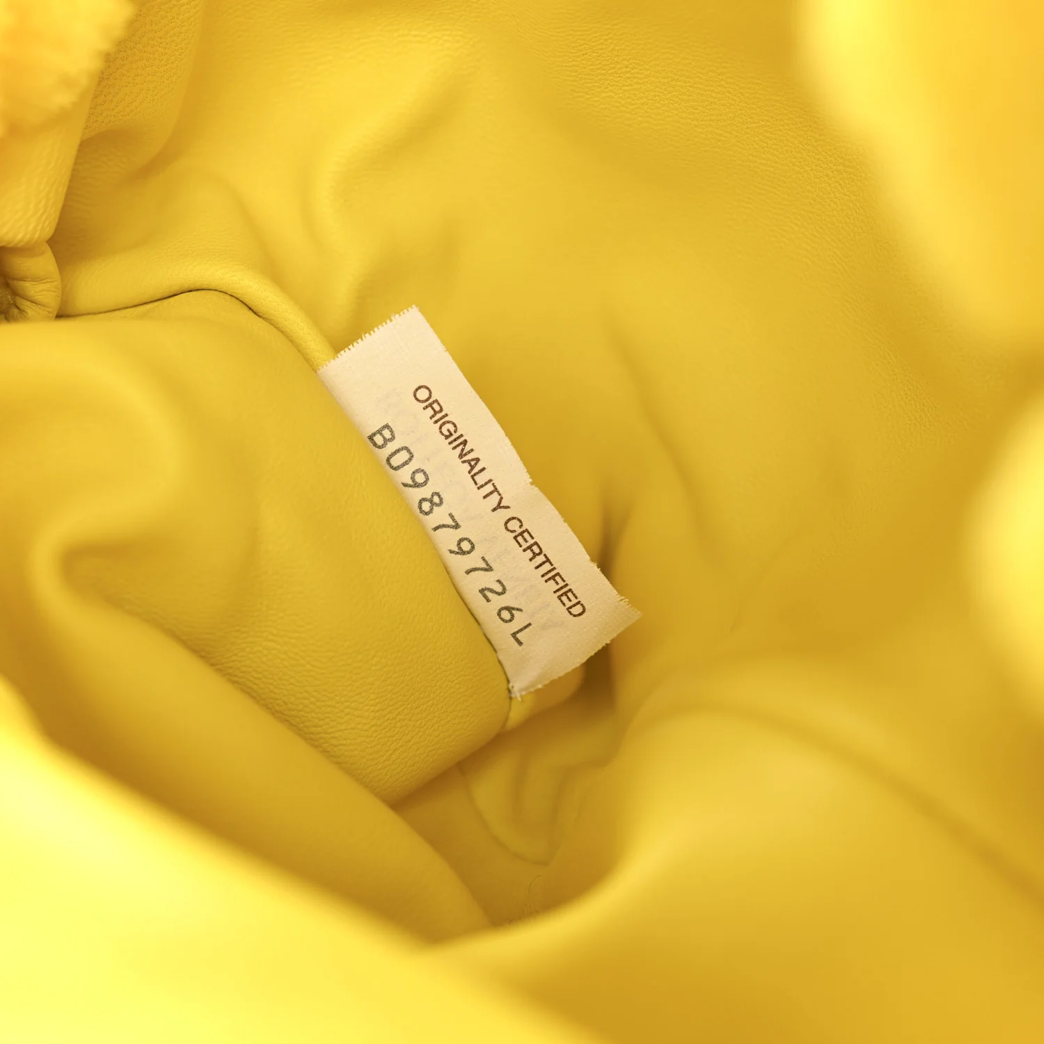 Chenille The Mini Pouch Lemon - Top Club