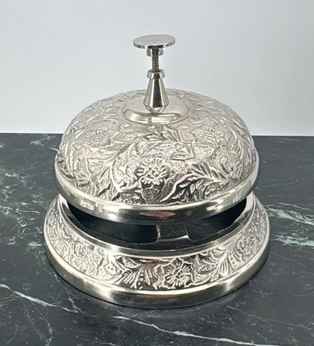 Antique style aluminum table bell silver Ø 12 x H. 14 cm - catering accessories