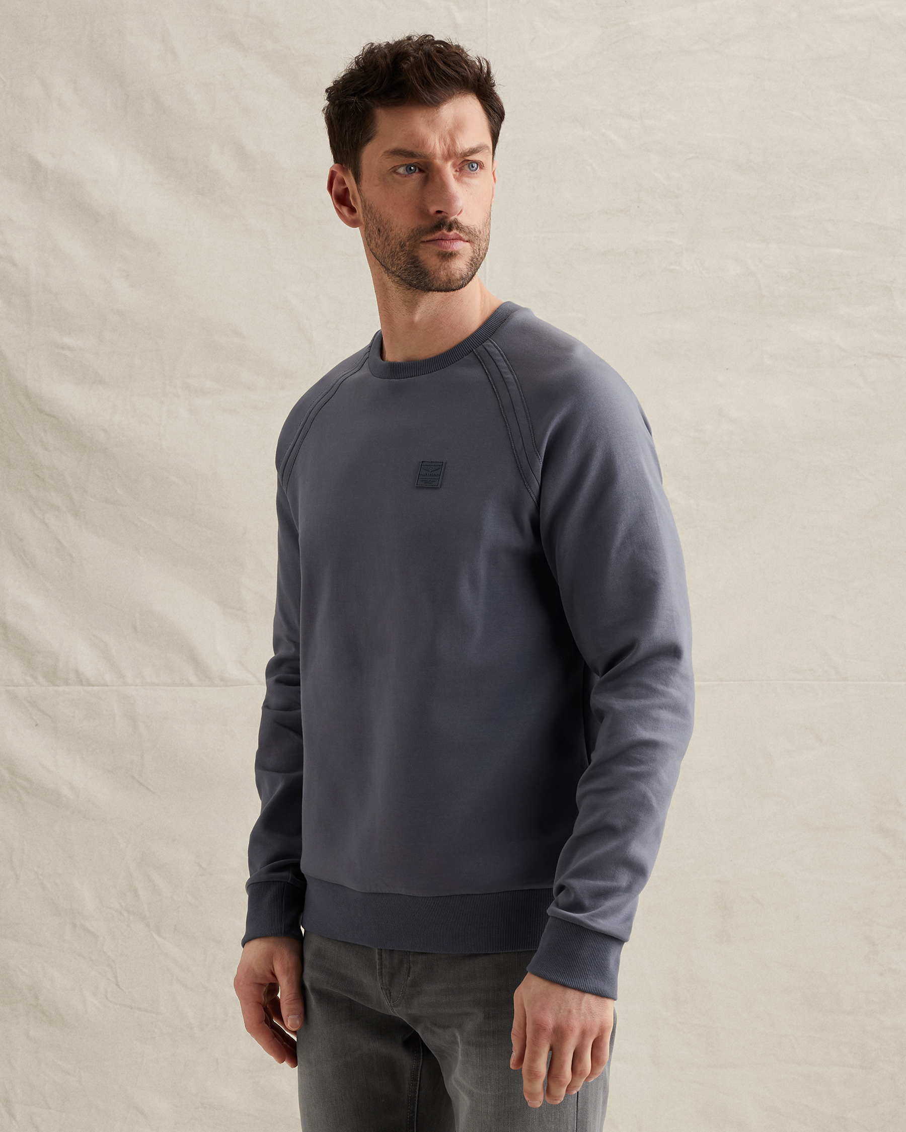 Sweatshirt with raglan sleeves and ribbed hemsx