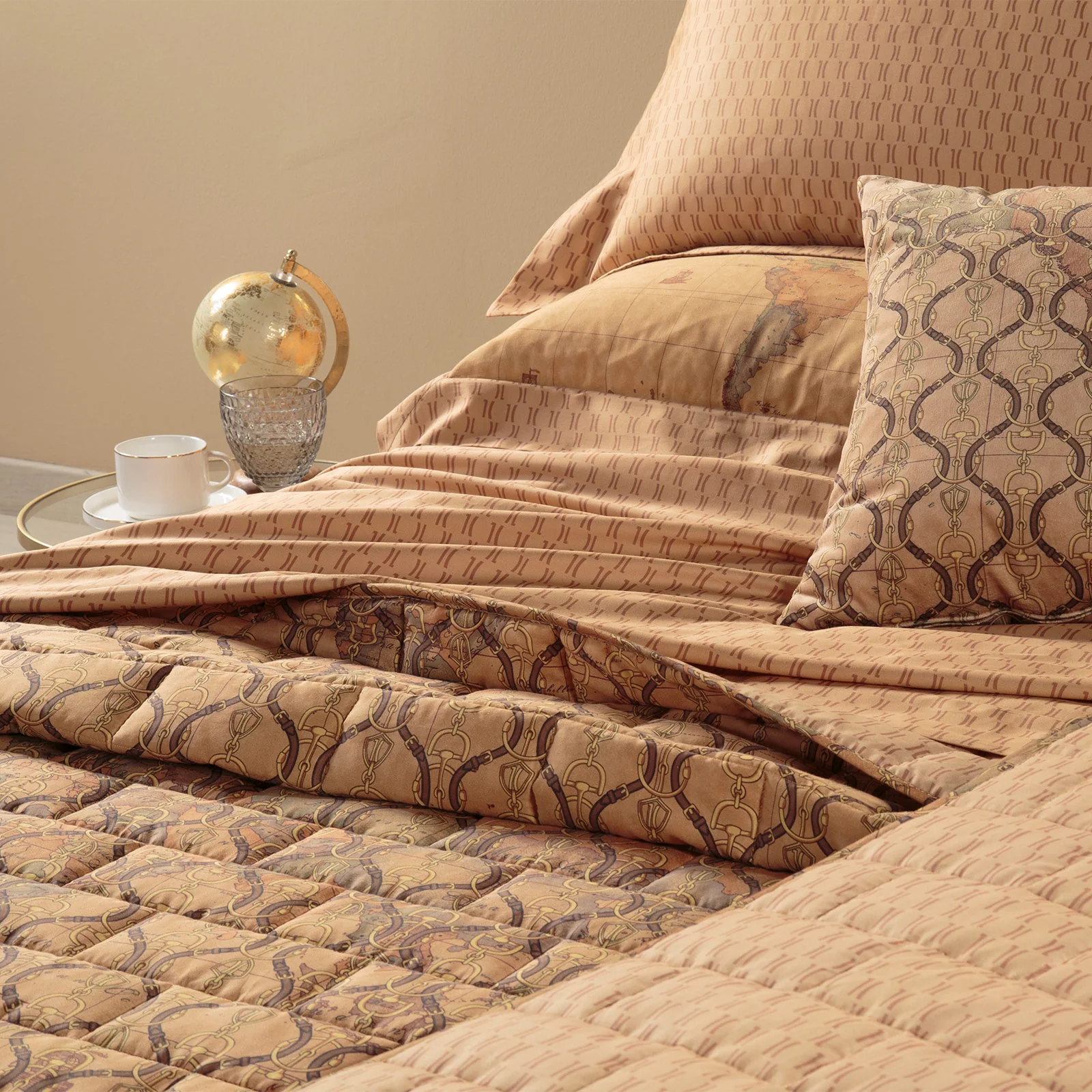 Quilted bodder in Cotton satin Geomorsettocuoio Double Double Alviero Martini 1st class