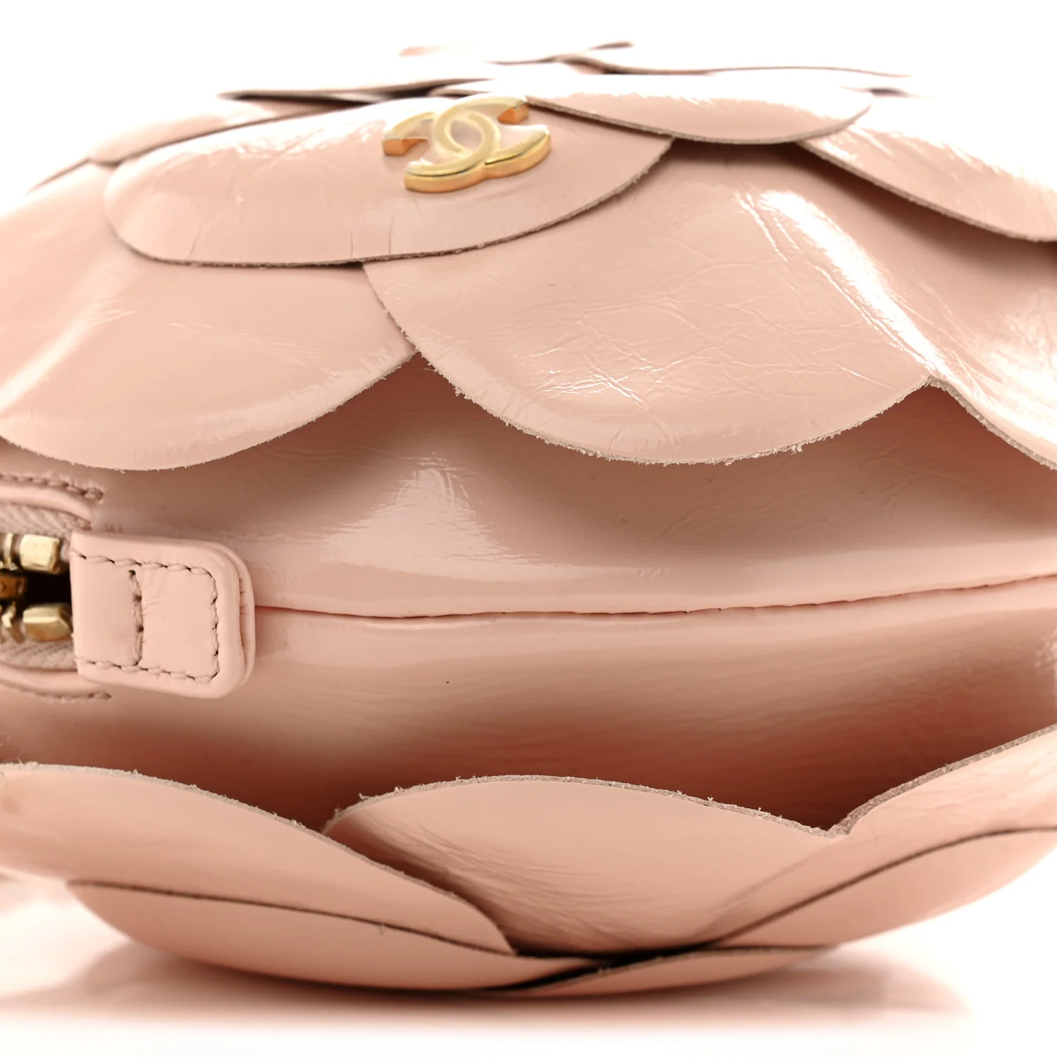 Patent Lambskin Camellia Bouquet Clutch With Chain Light Pink - Top Club