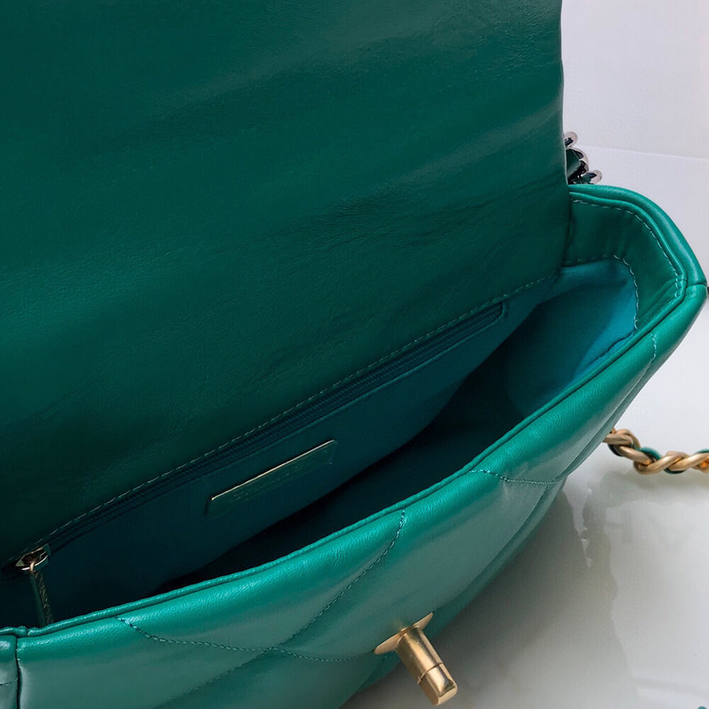 CHANEL 19 Handbag - Top Club