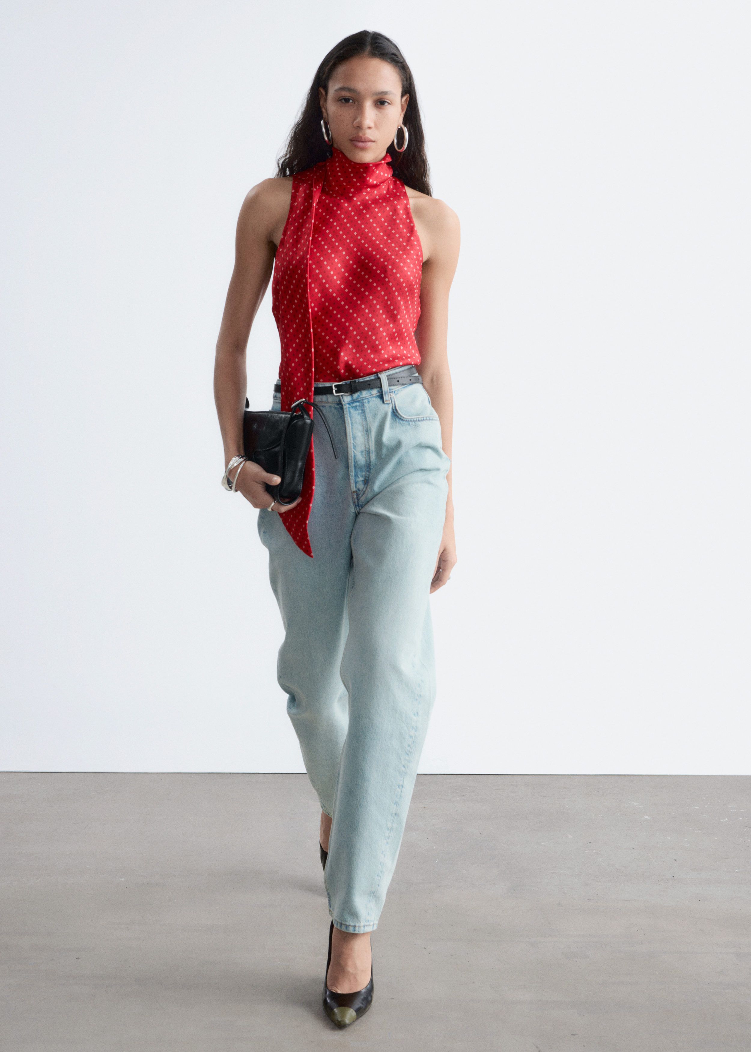 & Other Stories HIGH-WAIST TAPERED JEANS