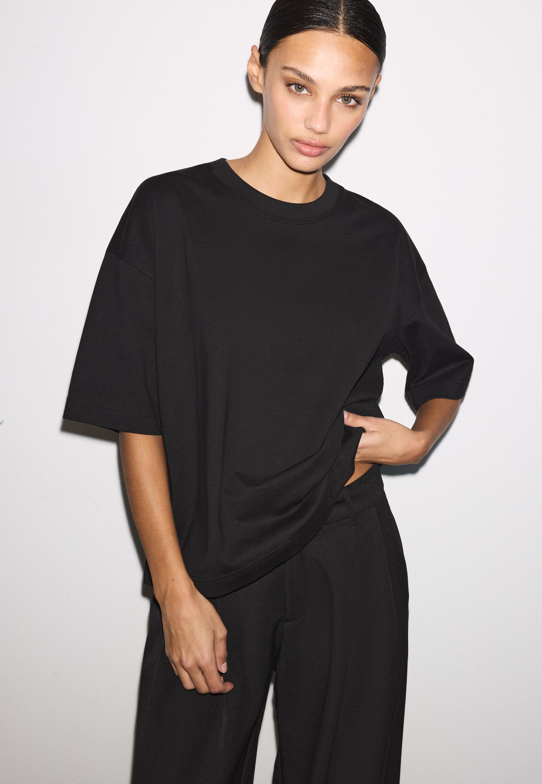 OVERSIZE SHORT SLEEVE T-SHIRT