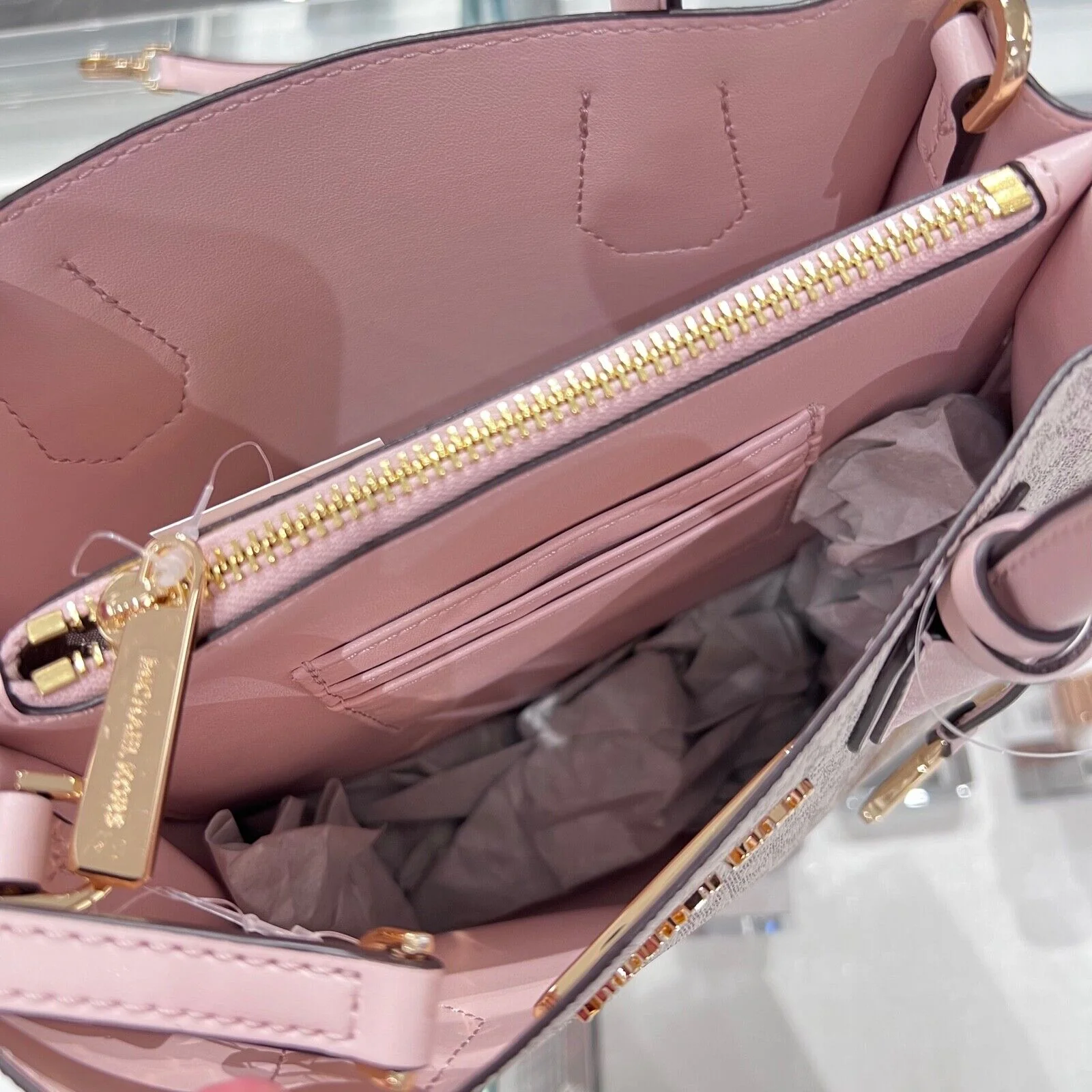 Michael Kors Mercer Messenger Medium Crossbody Bag Vanilla Powder Blush - Top Club