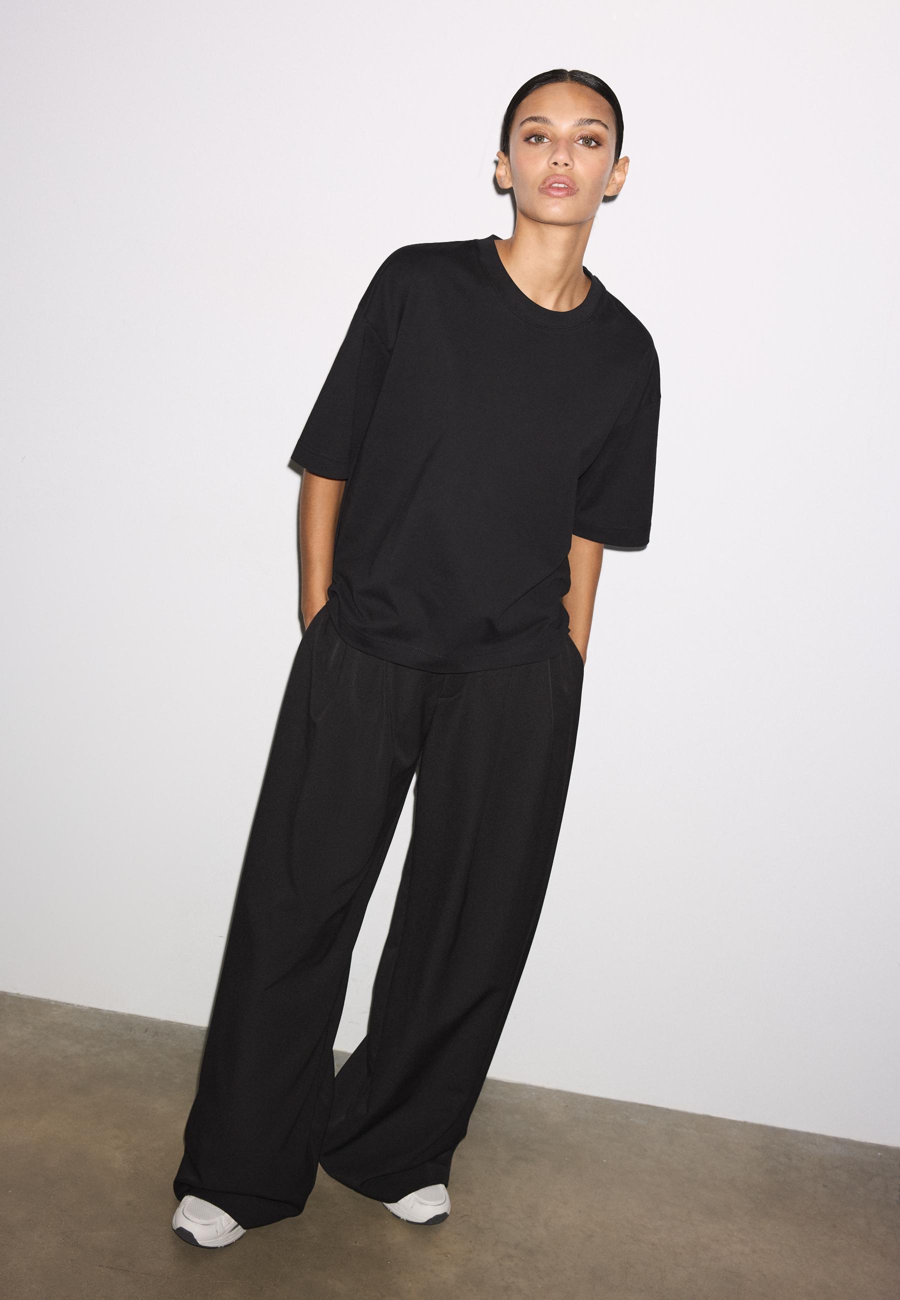 OVERSIZE SHORT SLEEVE T-SHIRT