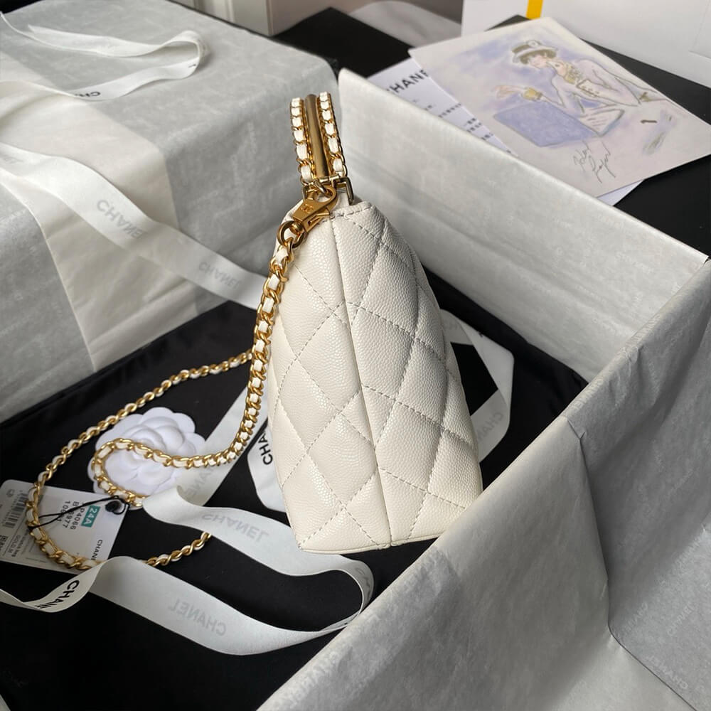 CHANEL Clutch with Chain - Top Club