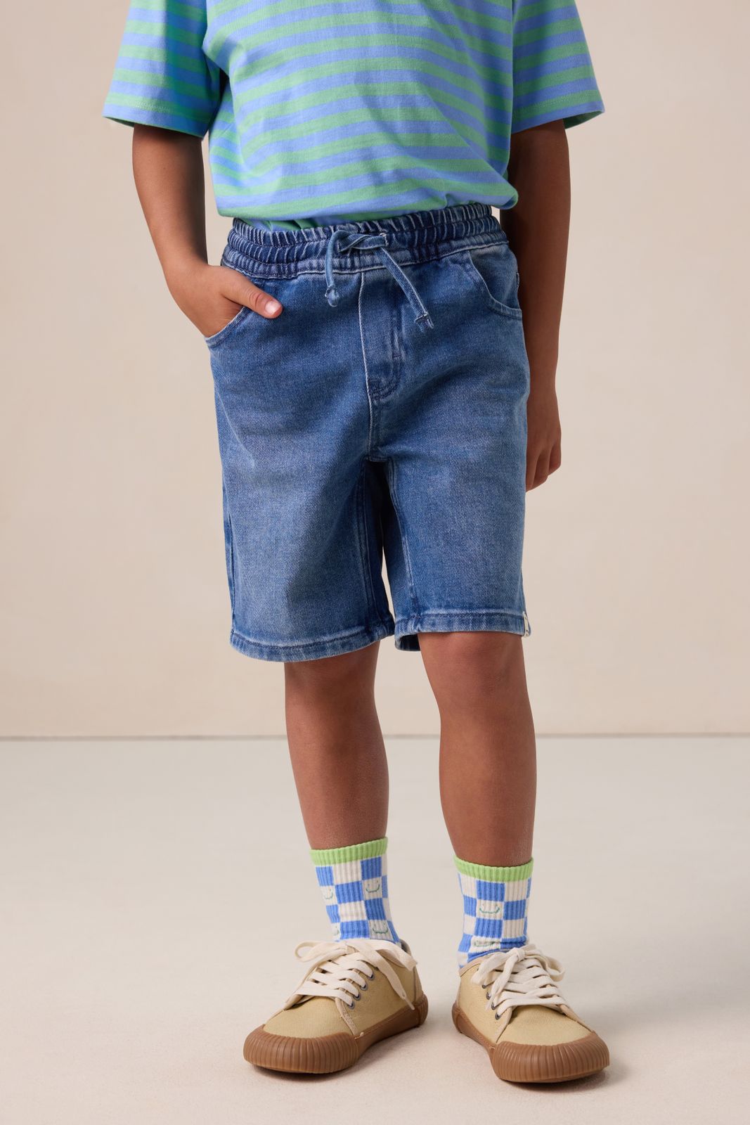 Blauwe sokken met blokjespatroon