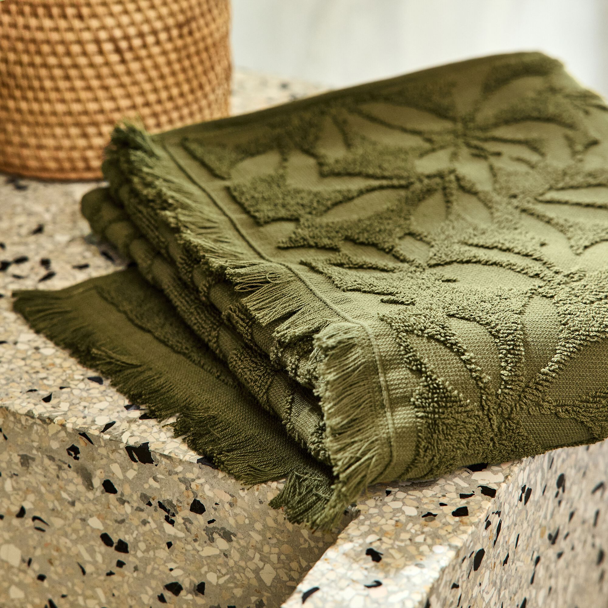 ALLORO - Serviette de toilette en coton motif floral 50x100cm - vert mousse