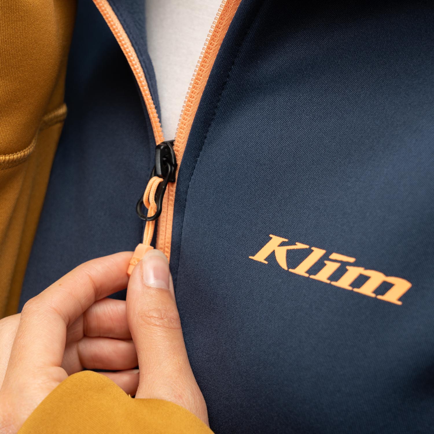 Visita Long Hoodie