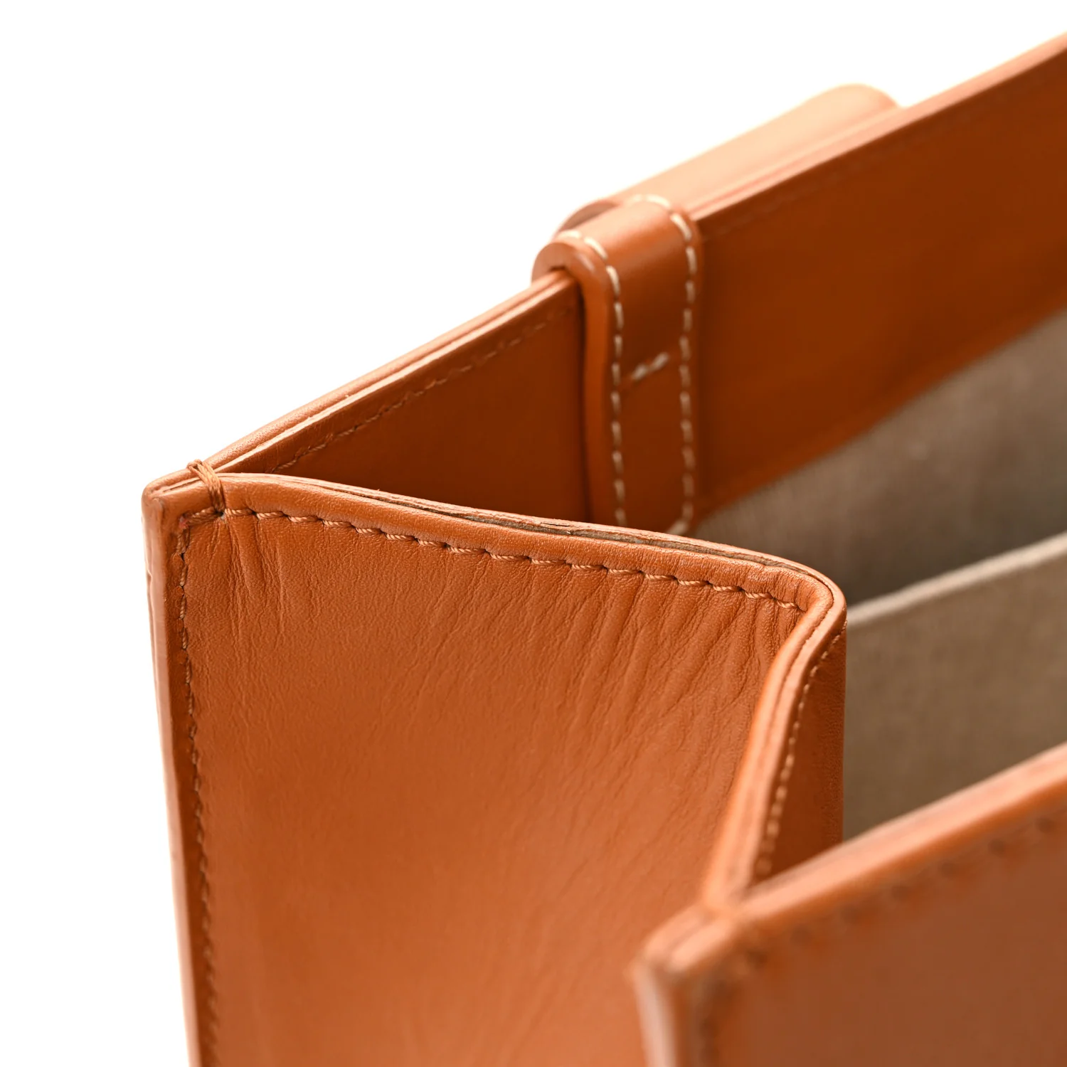 Calfskin Medium Woody Tote Caramel - Top Club