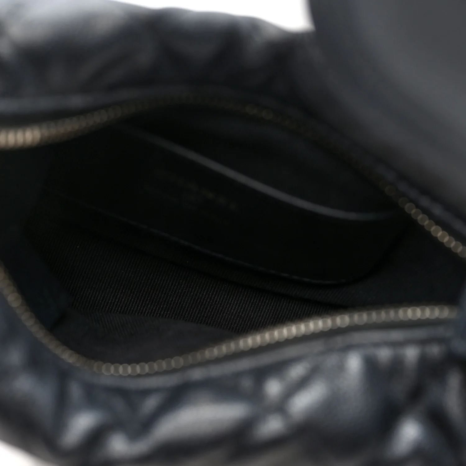 Grained Calfskin Quilted Pearl Pouch Hobo Black - Top Club