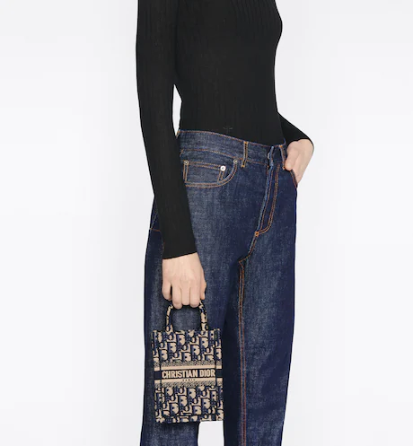 MINI D BOOK TOTE PHONE BAG Blue D Oblique Embroidery (13 x 18 x 5 cm) - Top Club