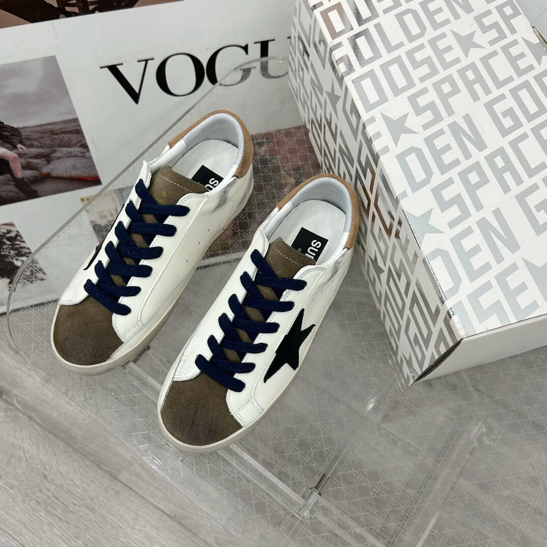 Golden Goose Sneakers - Top Club