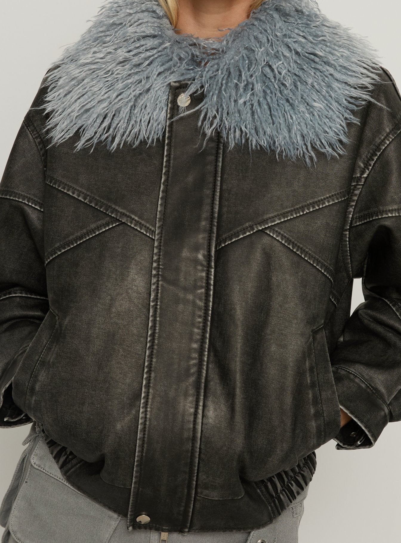 Brittanni Fluffy Collar Jacket Black / Blue