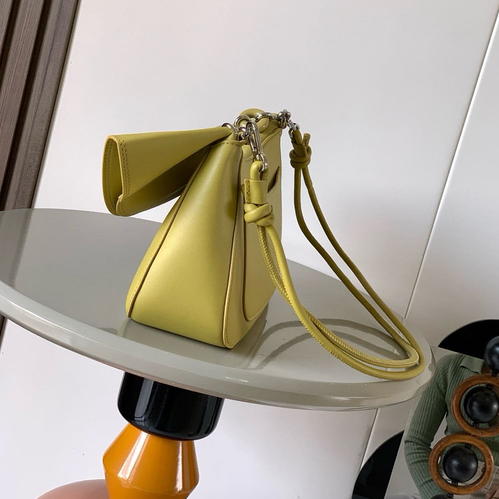 Loewe Medium Ola bag in smooth calfskin(HIGH-END GRADE) - Top Club