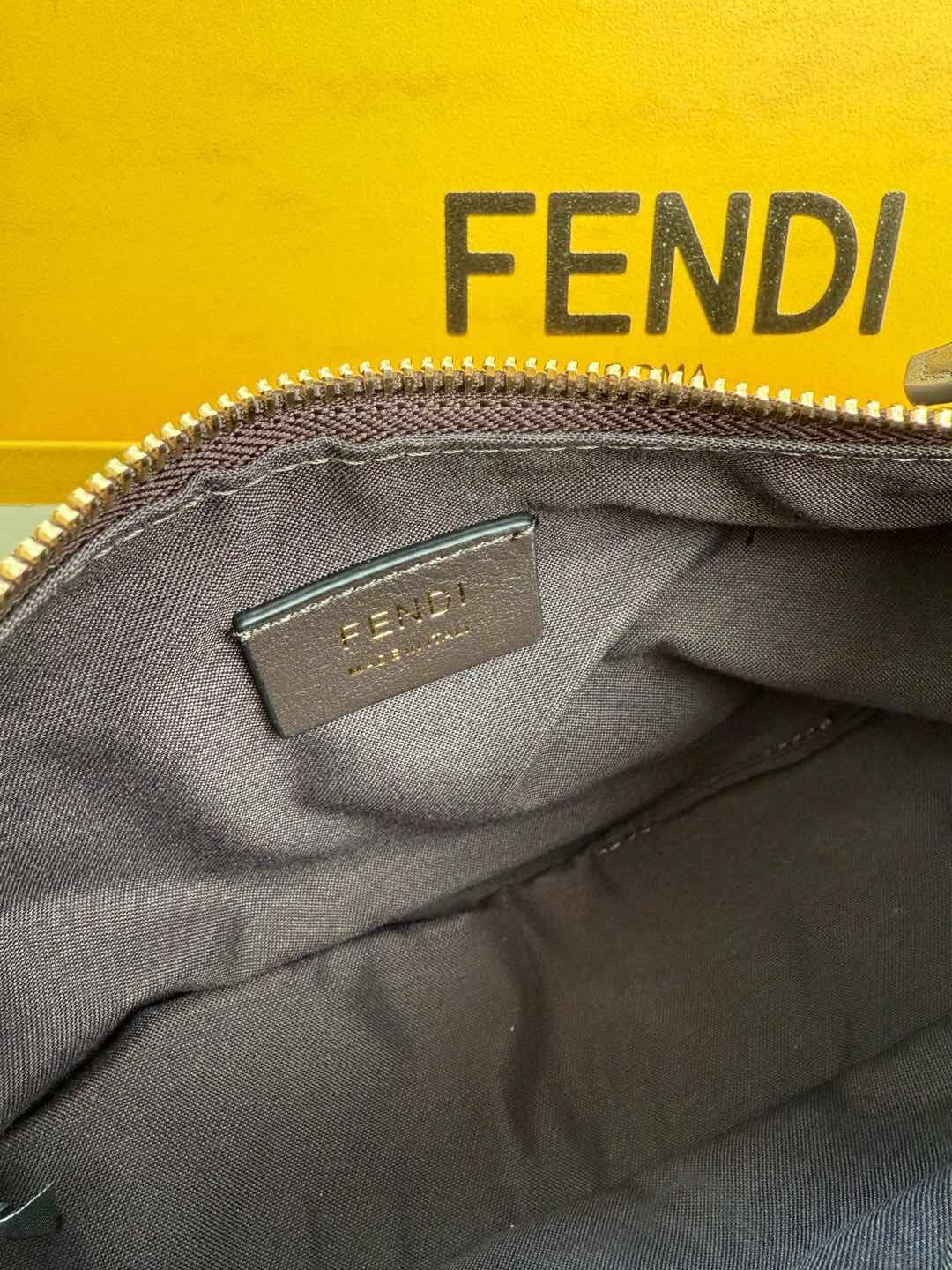 Fendigraphy Mini(HIGH-END GRADE) - Top Club