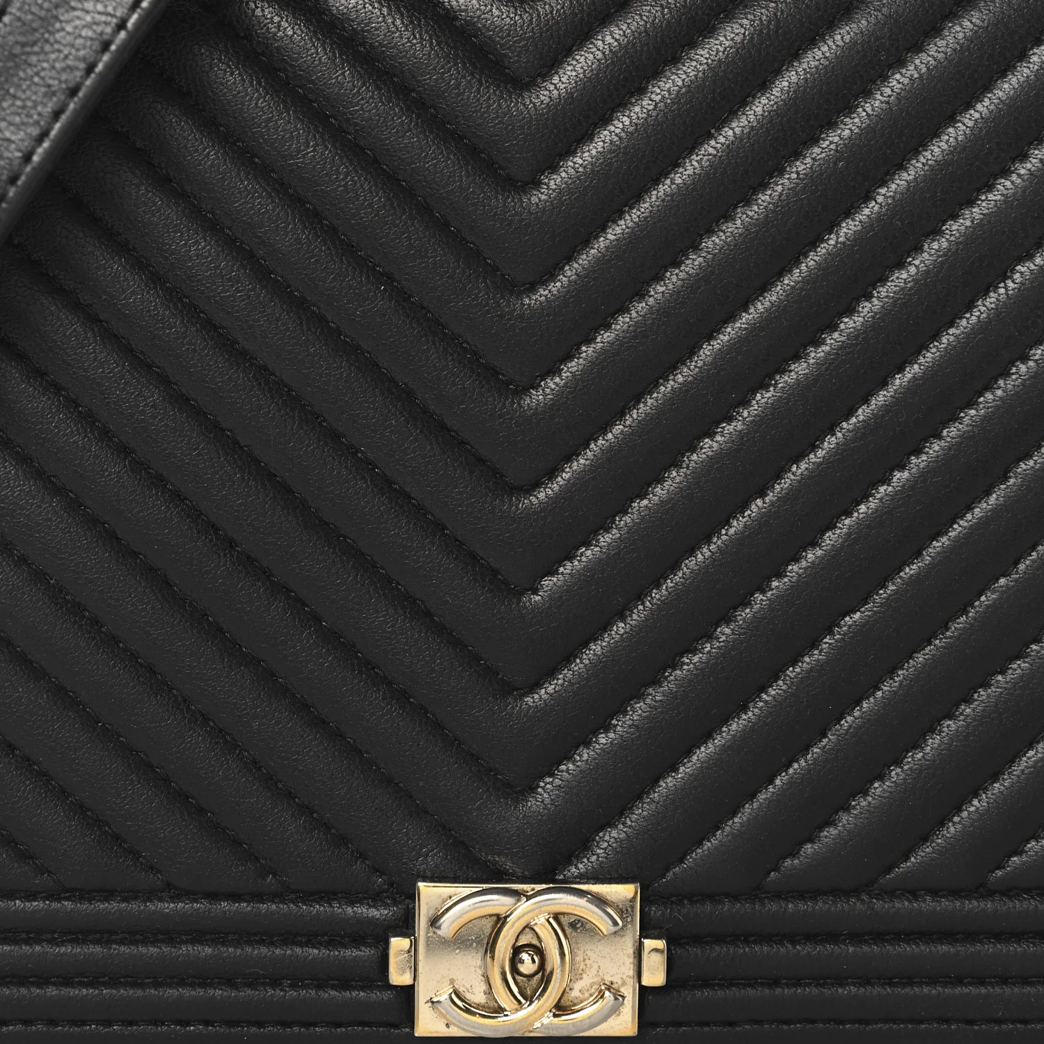 Lambskin Chevron Boy Wallet On Chain WOC Black - Top Club