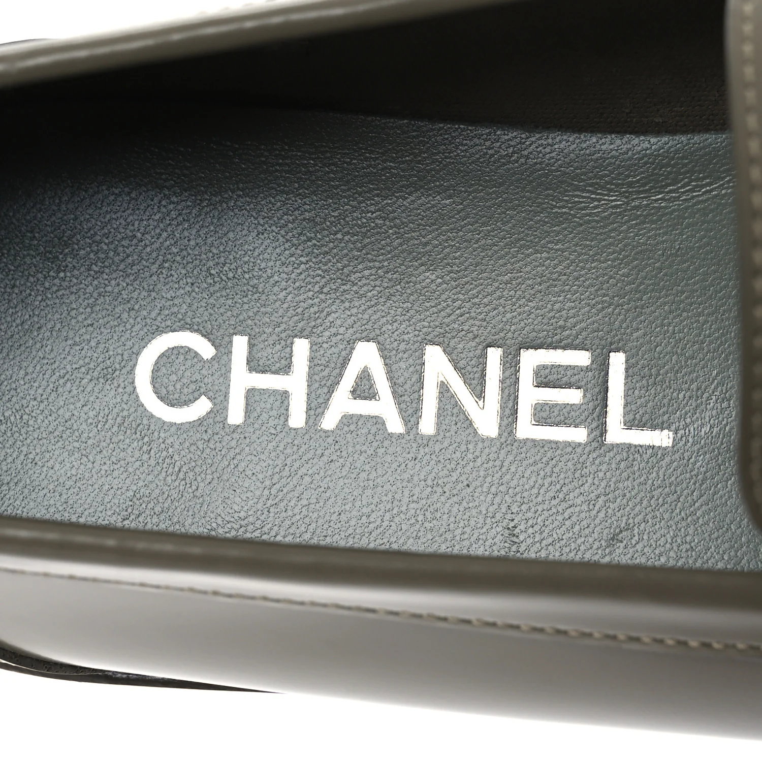 Calfskin Metal CC Loafers 40 Khaki - Top Club