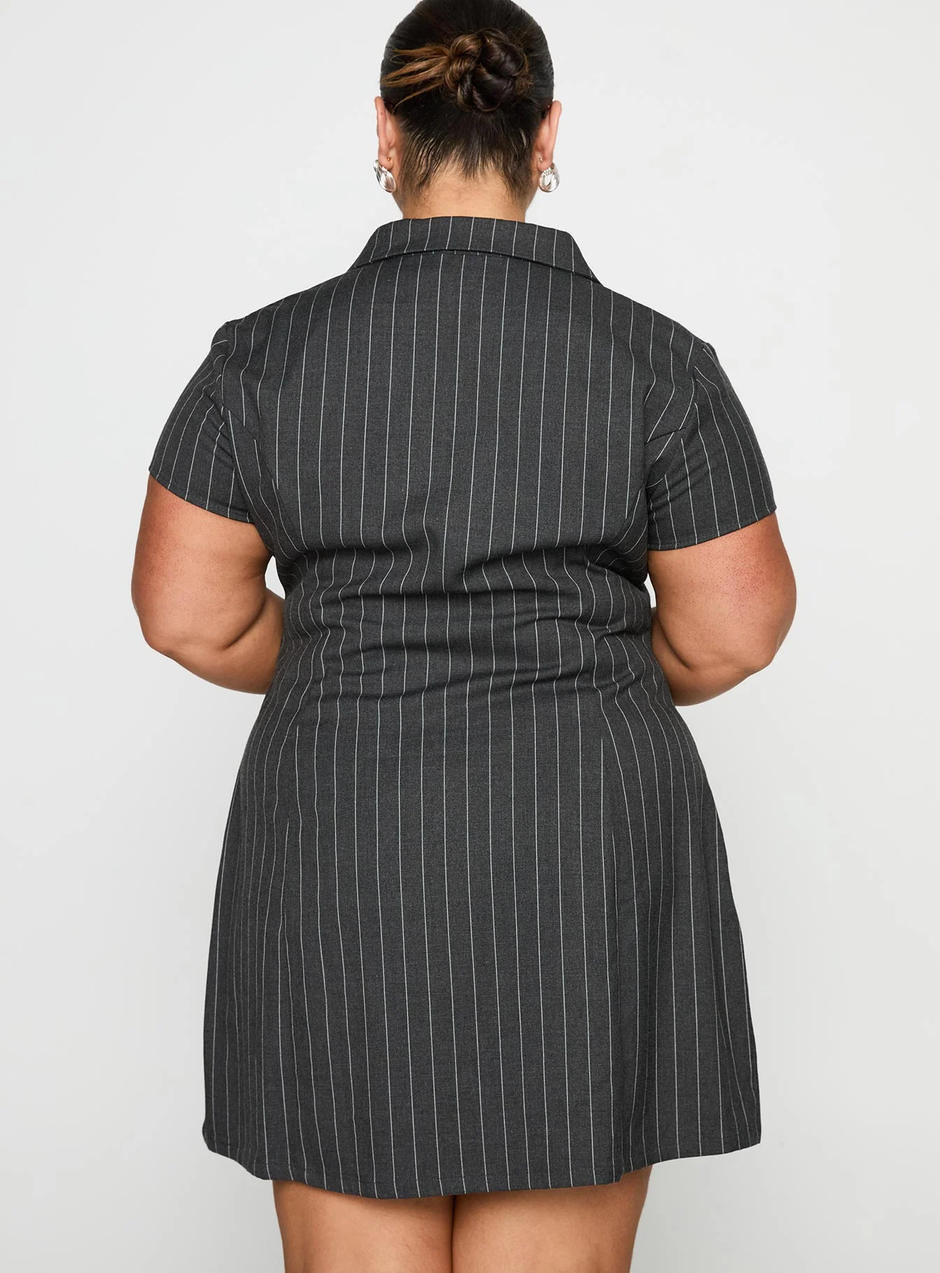 Wynona Mini Dress White / Grey Pinstripe Curve