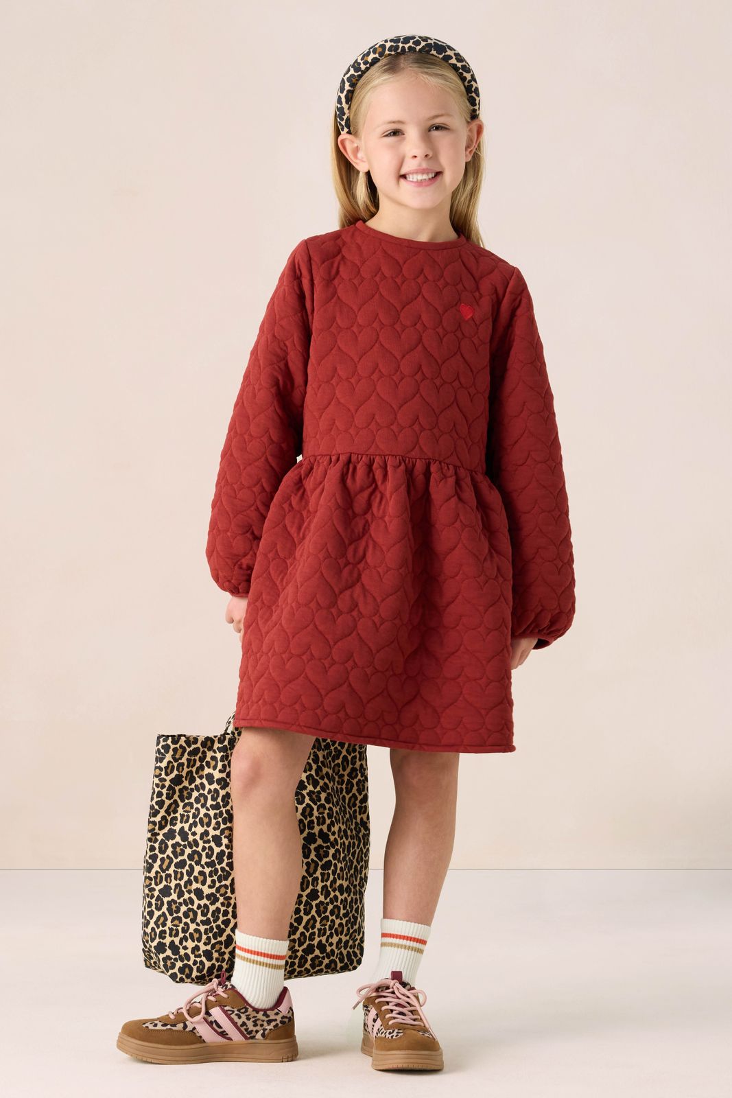 Donkerrode sweatjurk met hartjes