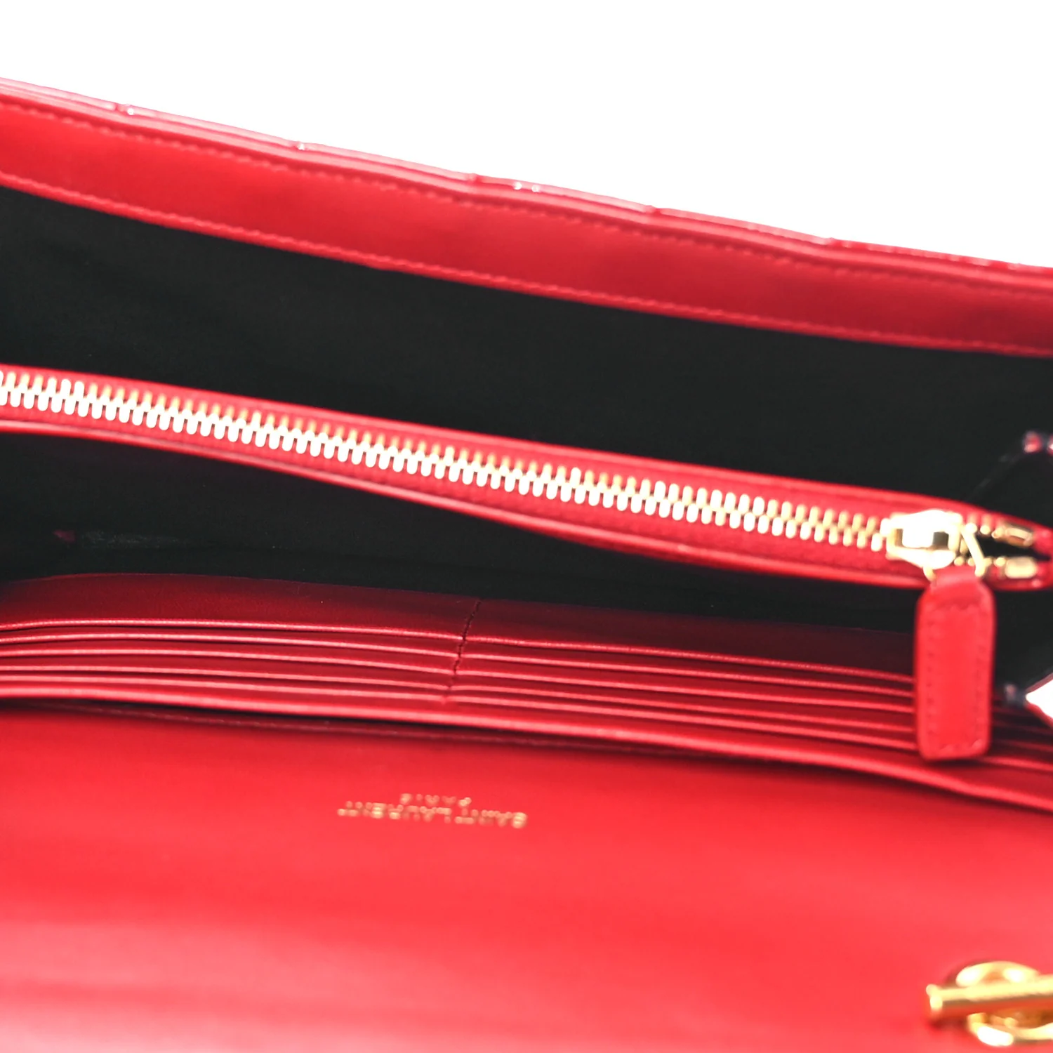 Patent Calfskin Matelasse Vicky Chain Wallet Rouge Eros - Top Club