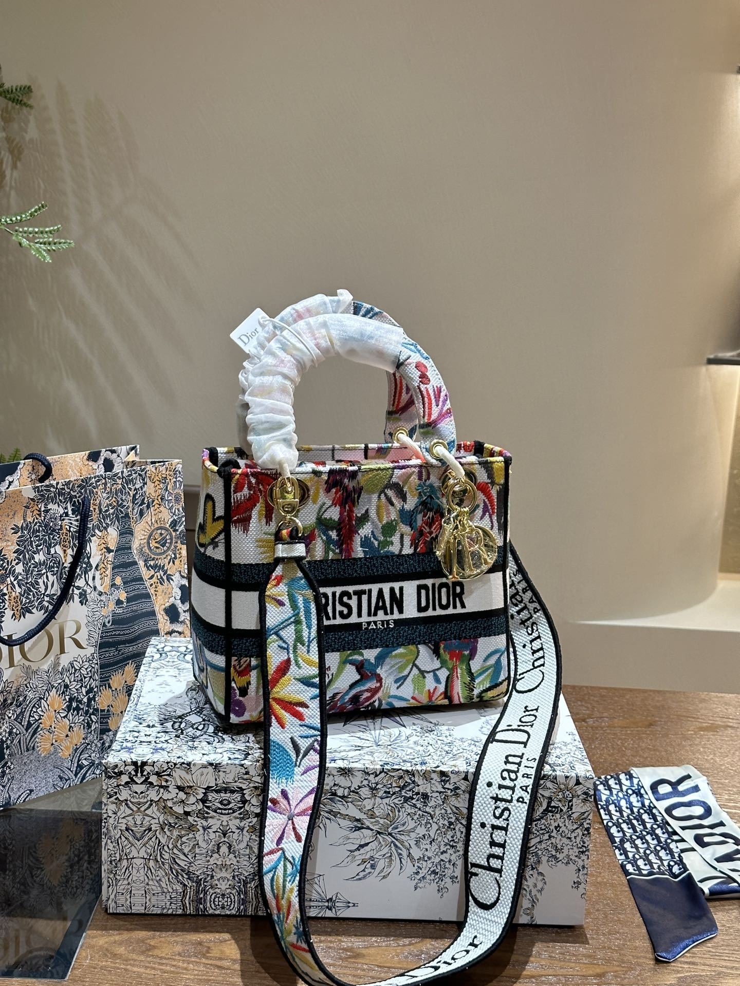 D lady bag size; 24 cm - Top Club