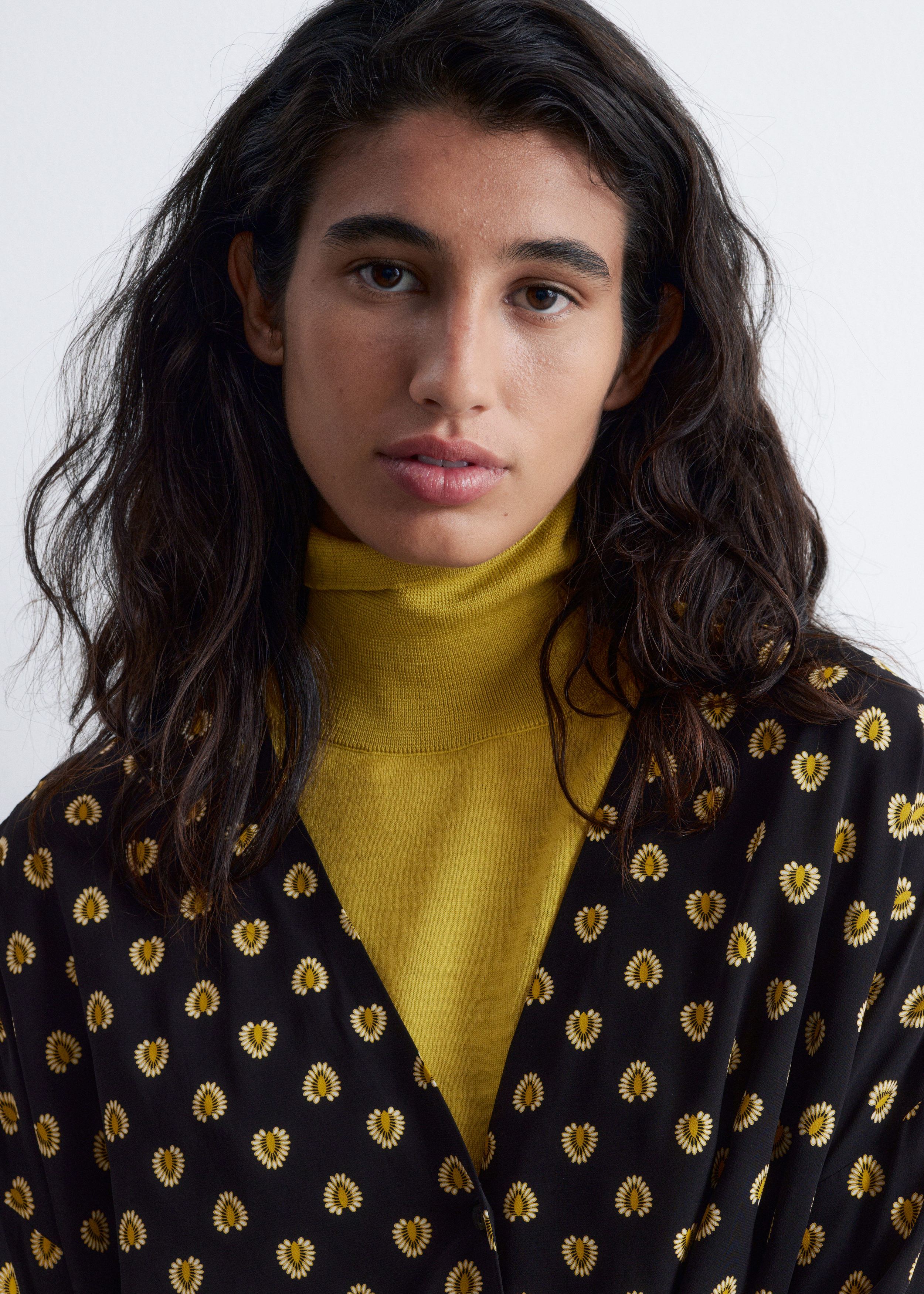 & Other Stories OVERSIZED PRINTED V-NECK BLOUSE