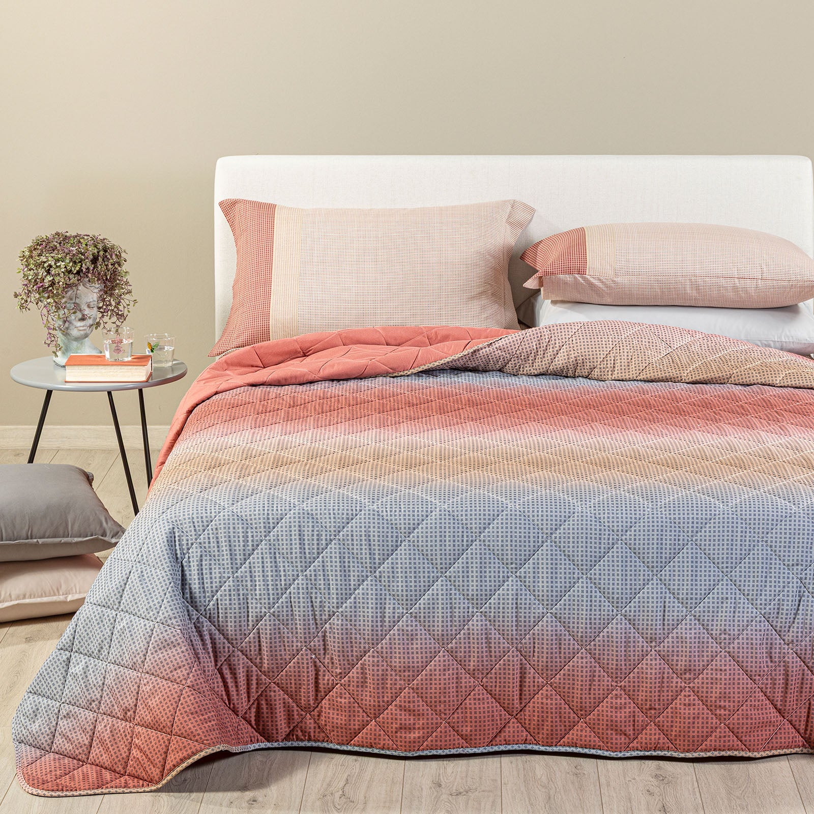 Copriletto Trapuntato In Microfibra Larry Matrimoniale Corallo Modern