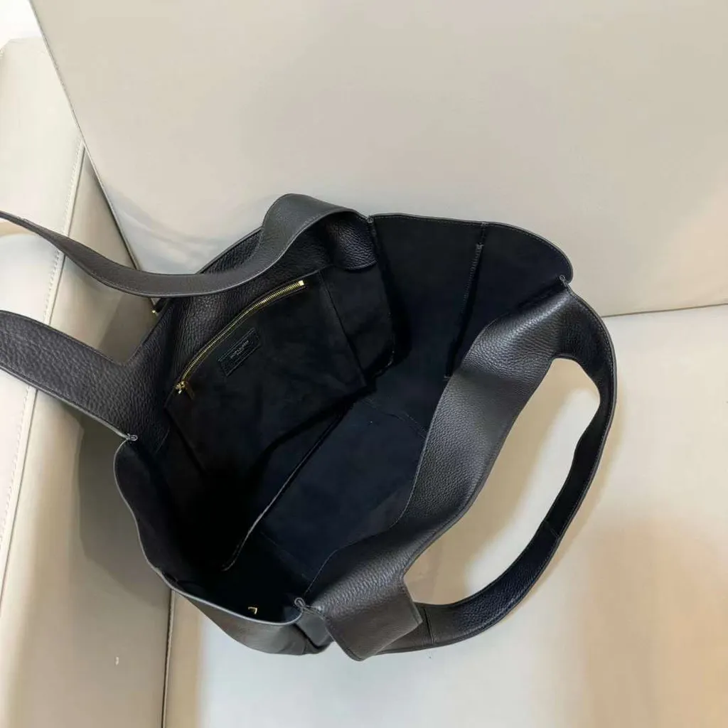 Y Leather Bea Tote Bag size: H28cm x W50cm x D18cm - Top Club