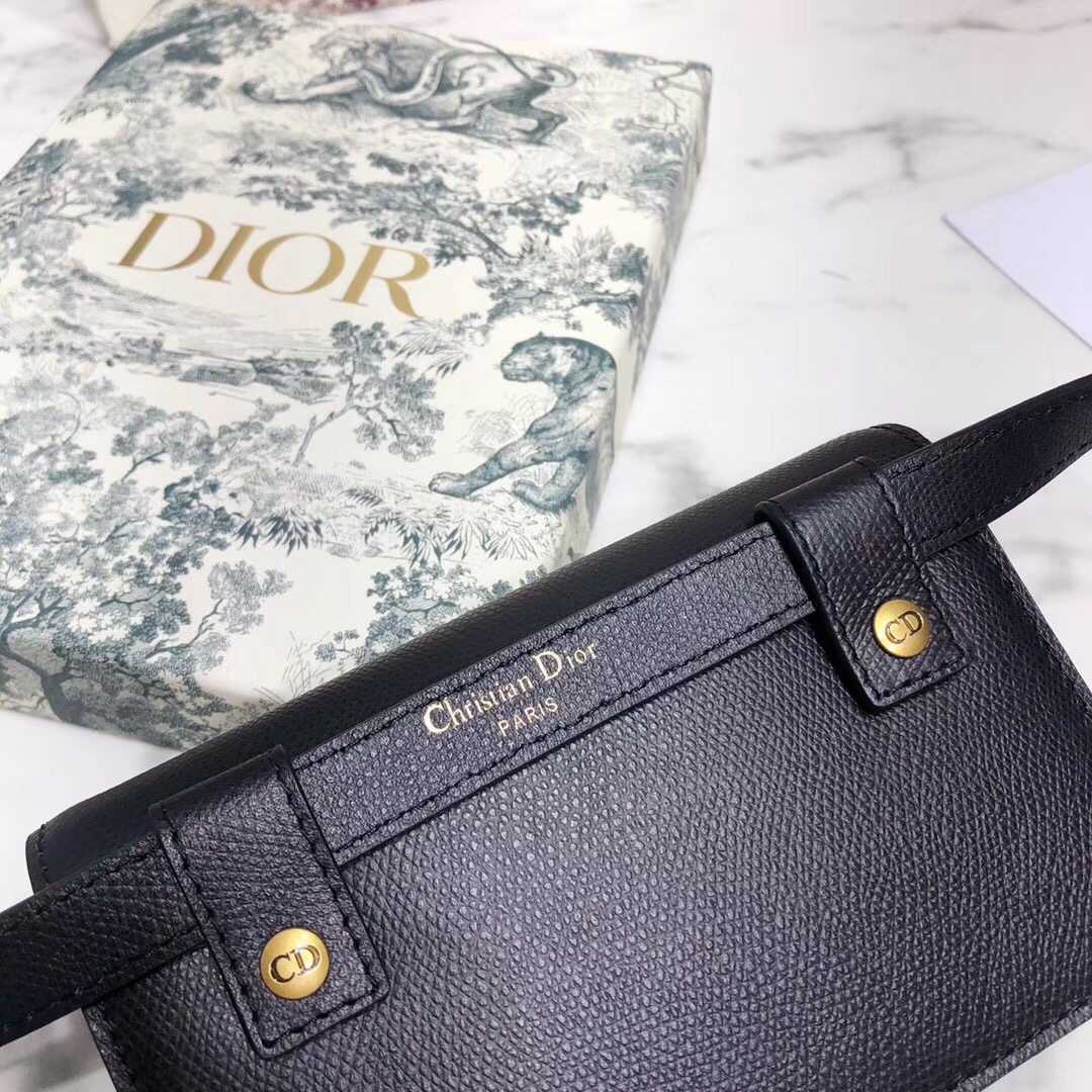 D Black Calfskin Saddle Belt Bag - Top Club